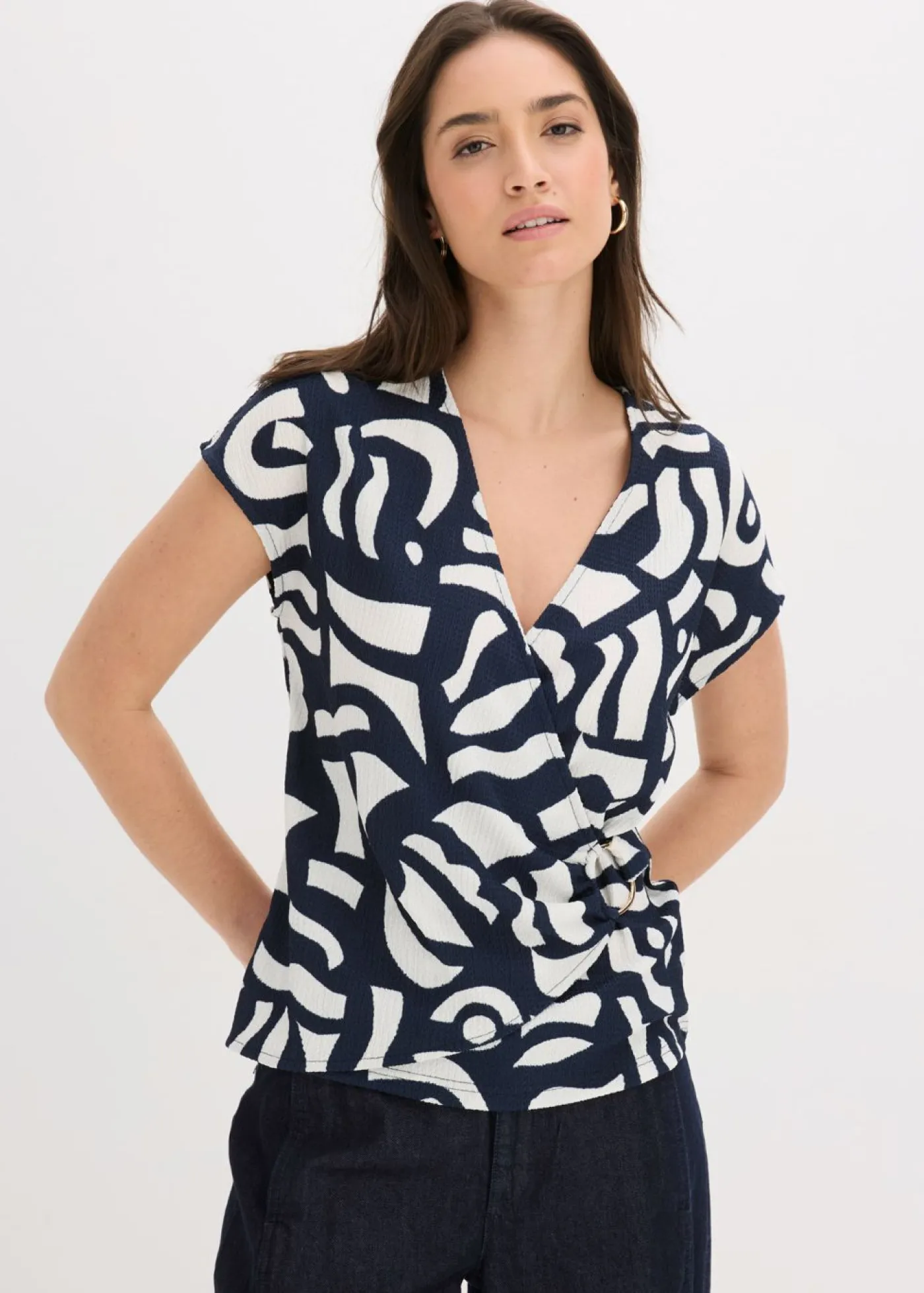 bonprix bonprix Camisetas|Novedades>Camiseta estampada Azul marino-blanco