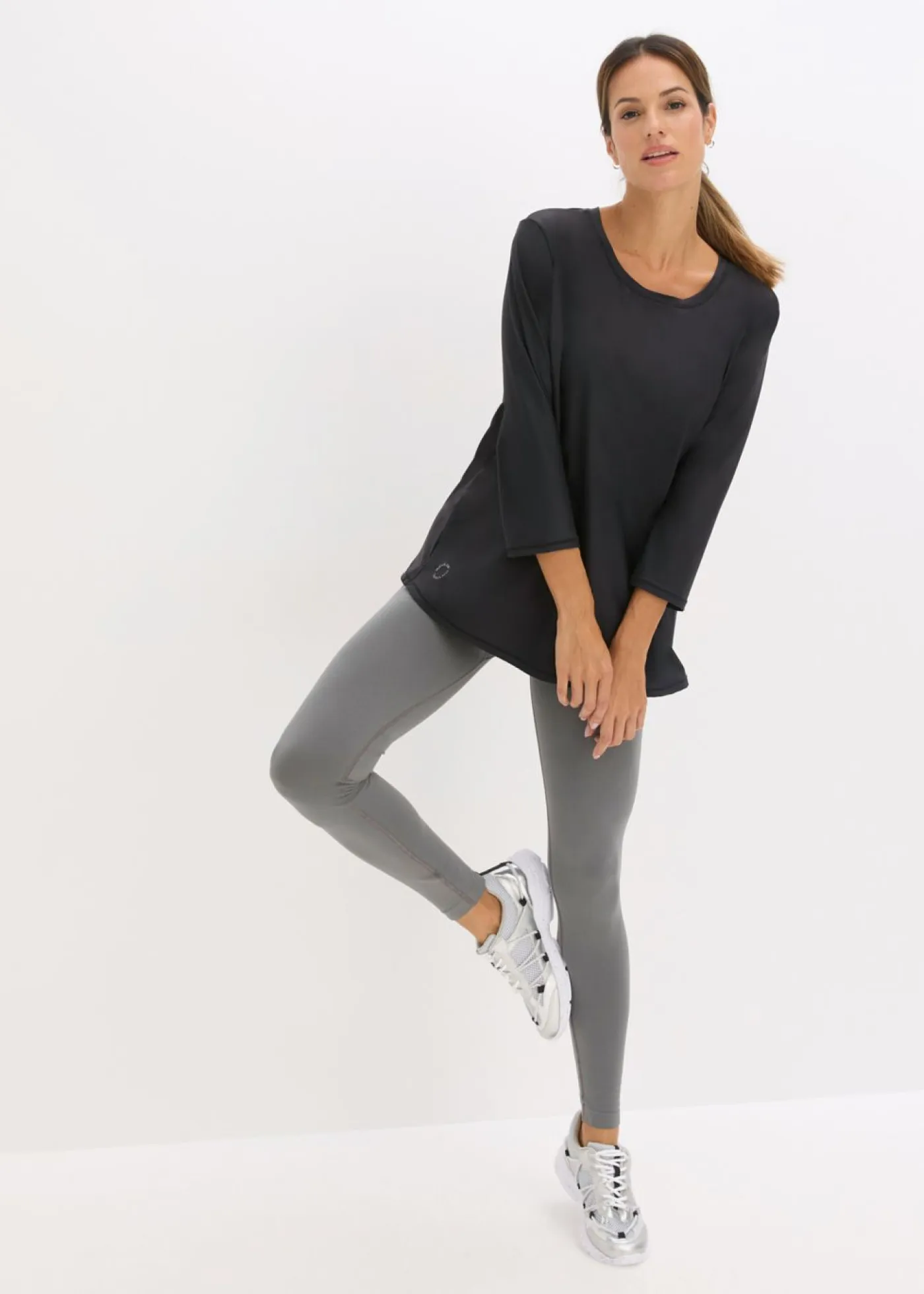 bonprix bonprix Ropa Deportiva|Camisetas>Camiseta funcional suave con mangas 3/4 y material de secado rápido Negro