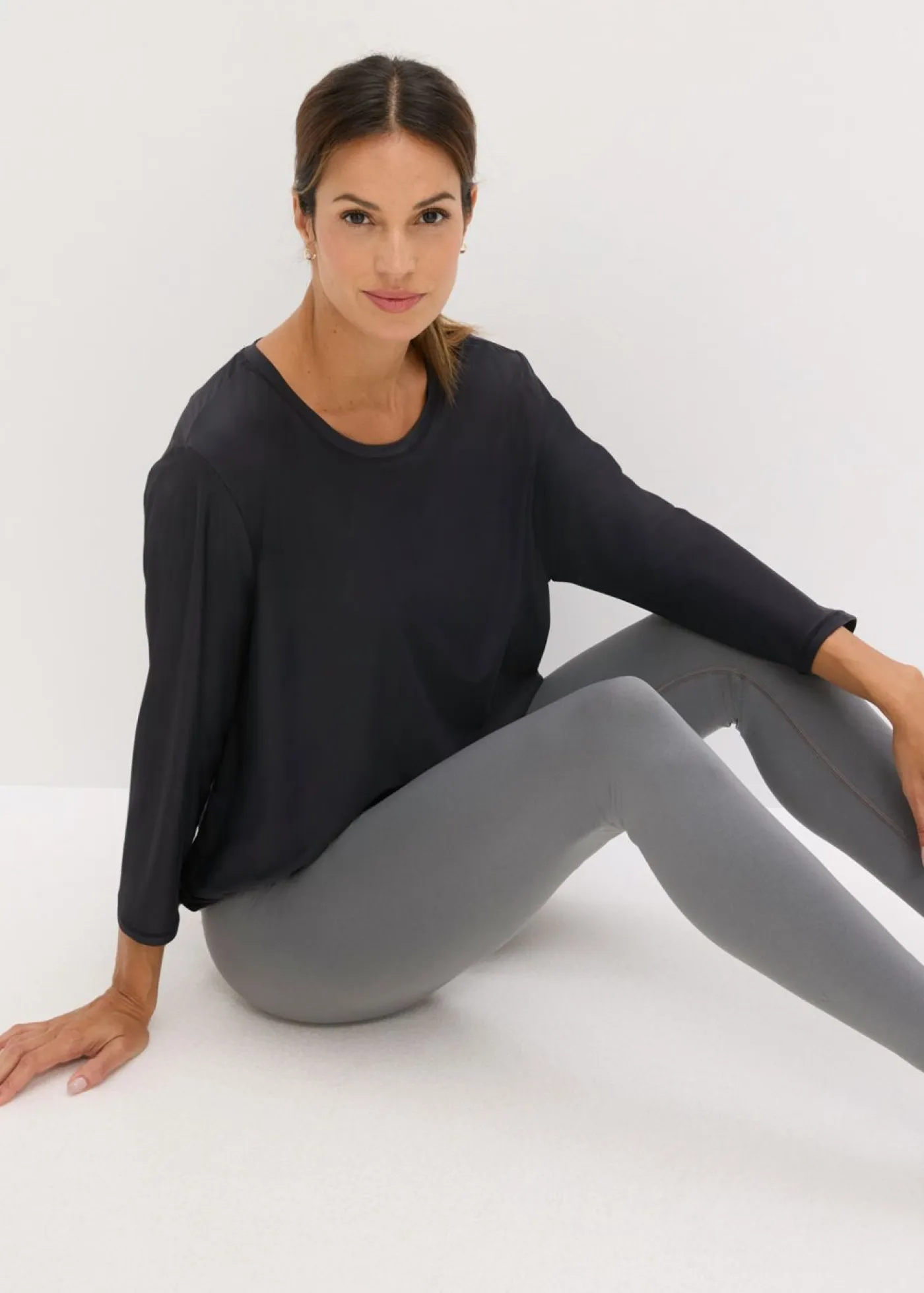 bonprix bonprix Ropa Deportiva|Camisetas>Camiseta funcional suave con mangas 3/4 y material de secado rápido Negro