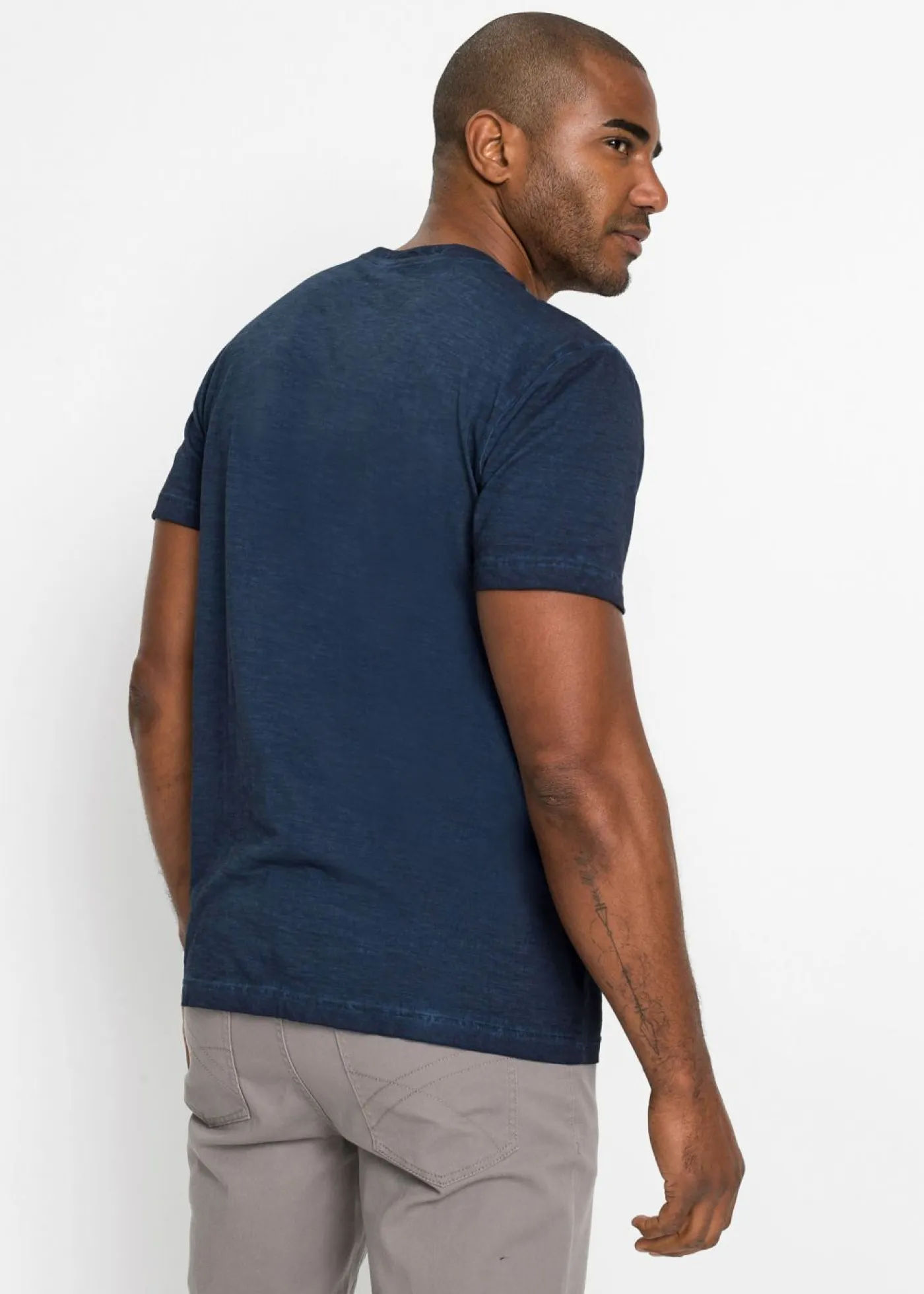 Hombre bonprix bonprix Camiseta henley de algodón orgánico puro con manga corta y aspecto lavado