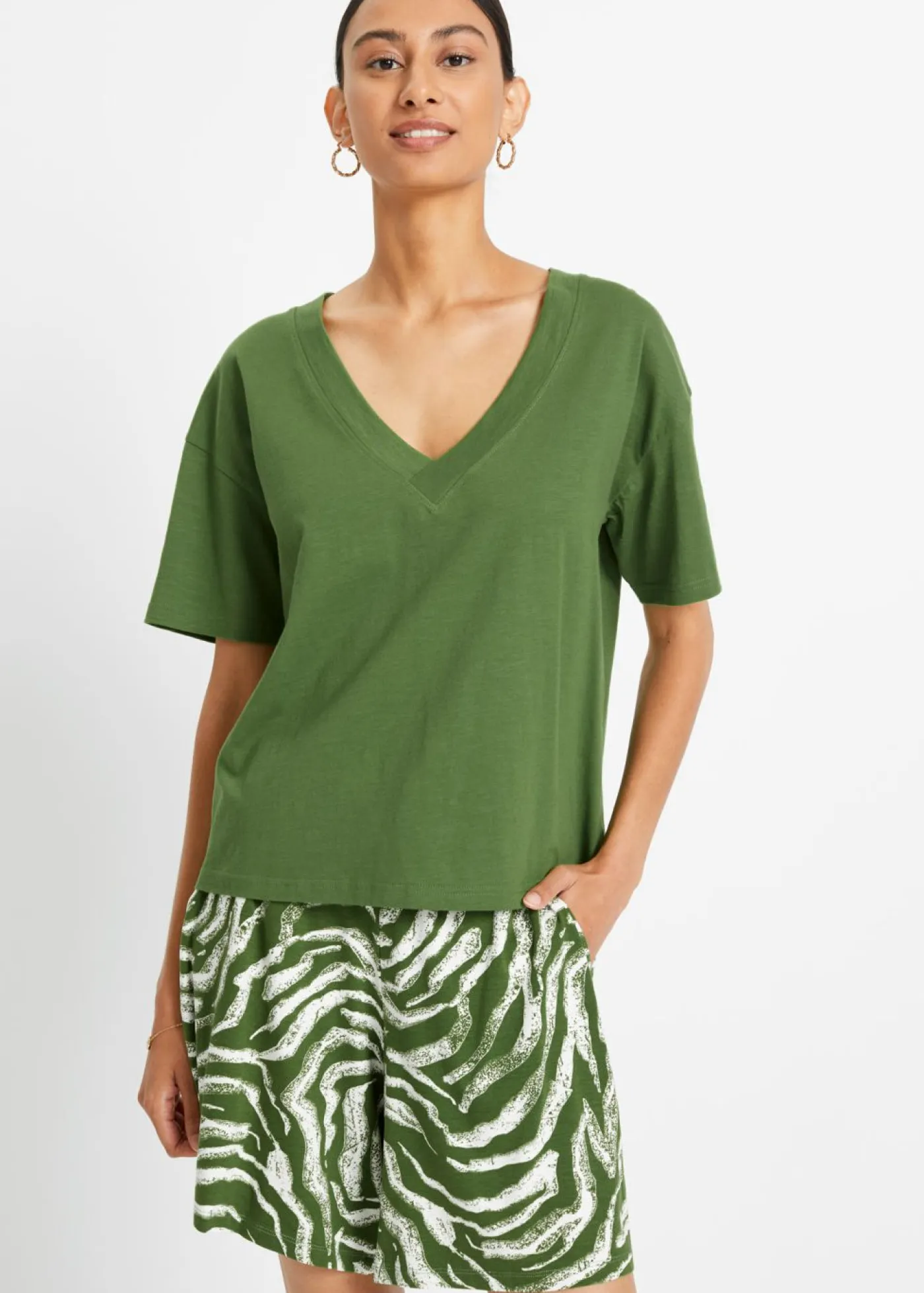 bonprix bonprix Camisetas>Camiseta holgada de algodón orgánico puro verde cactus