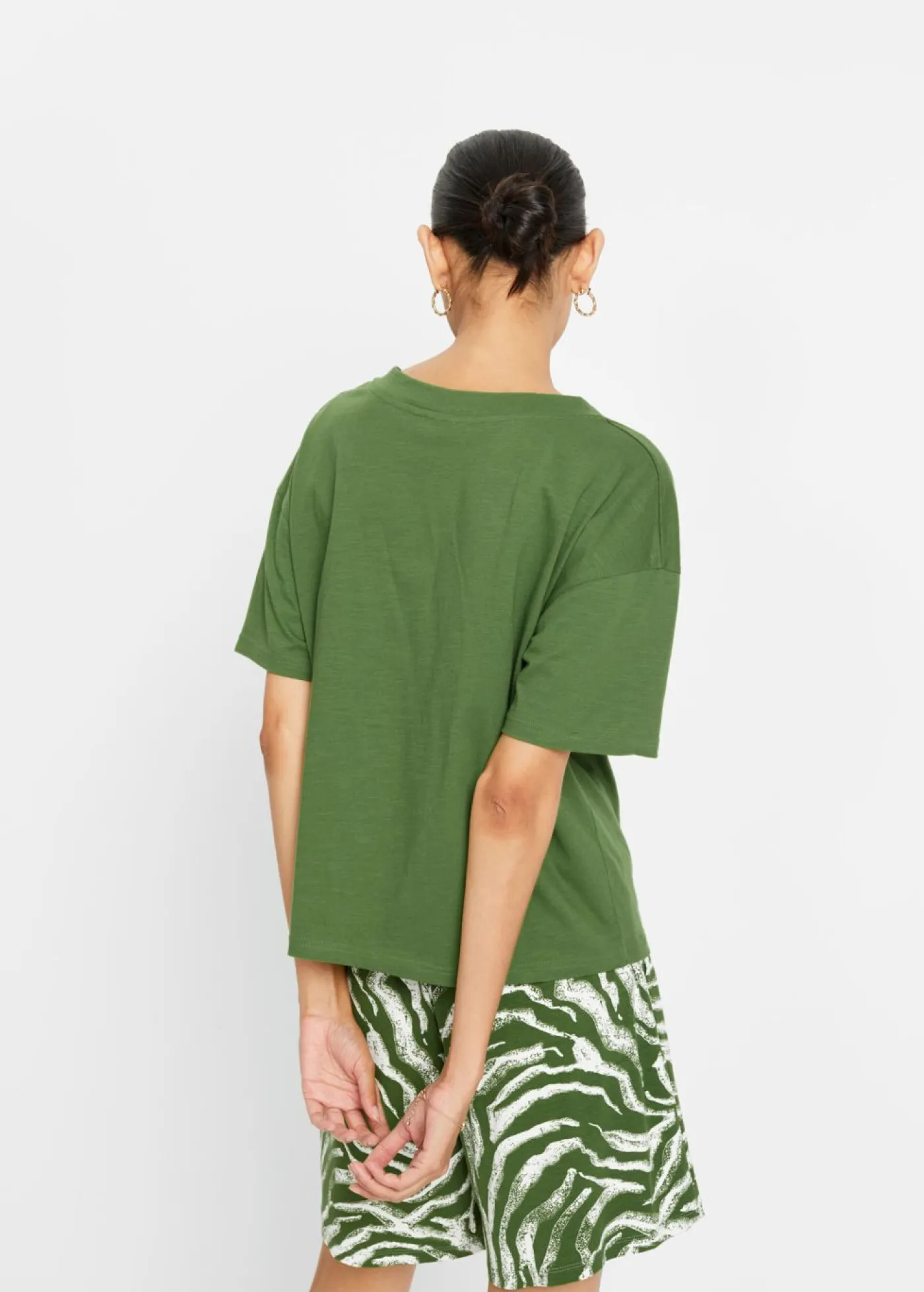 bonprix bonprix Camisetas>Camiseta holgada de algodón orgánico puro verde cactus