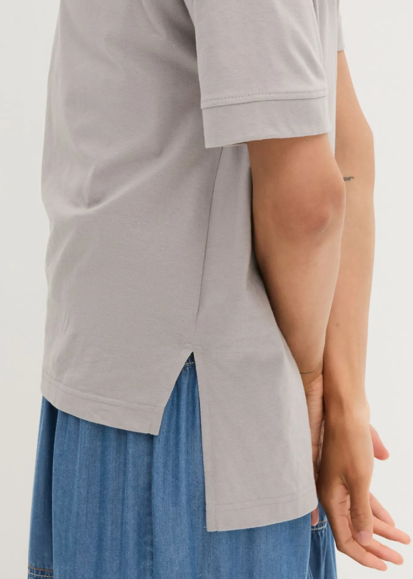 bonprix bonprix Camisetas>Camiseta holgada de algodón con aberturas laterales gris sombra