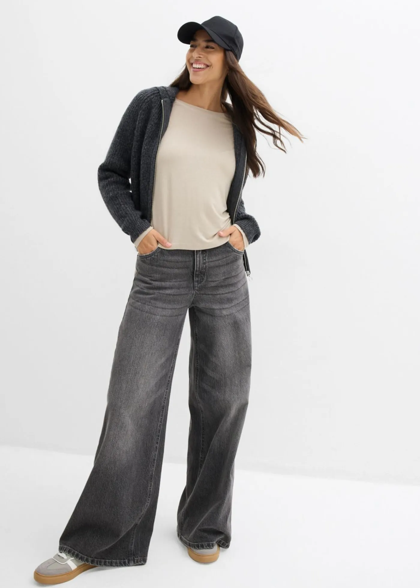 bonprix bonprix Camisetas>Camiseta holgada de mezcla fluida de viscosa y elastano Arena