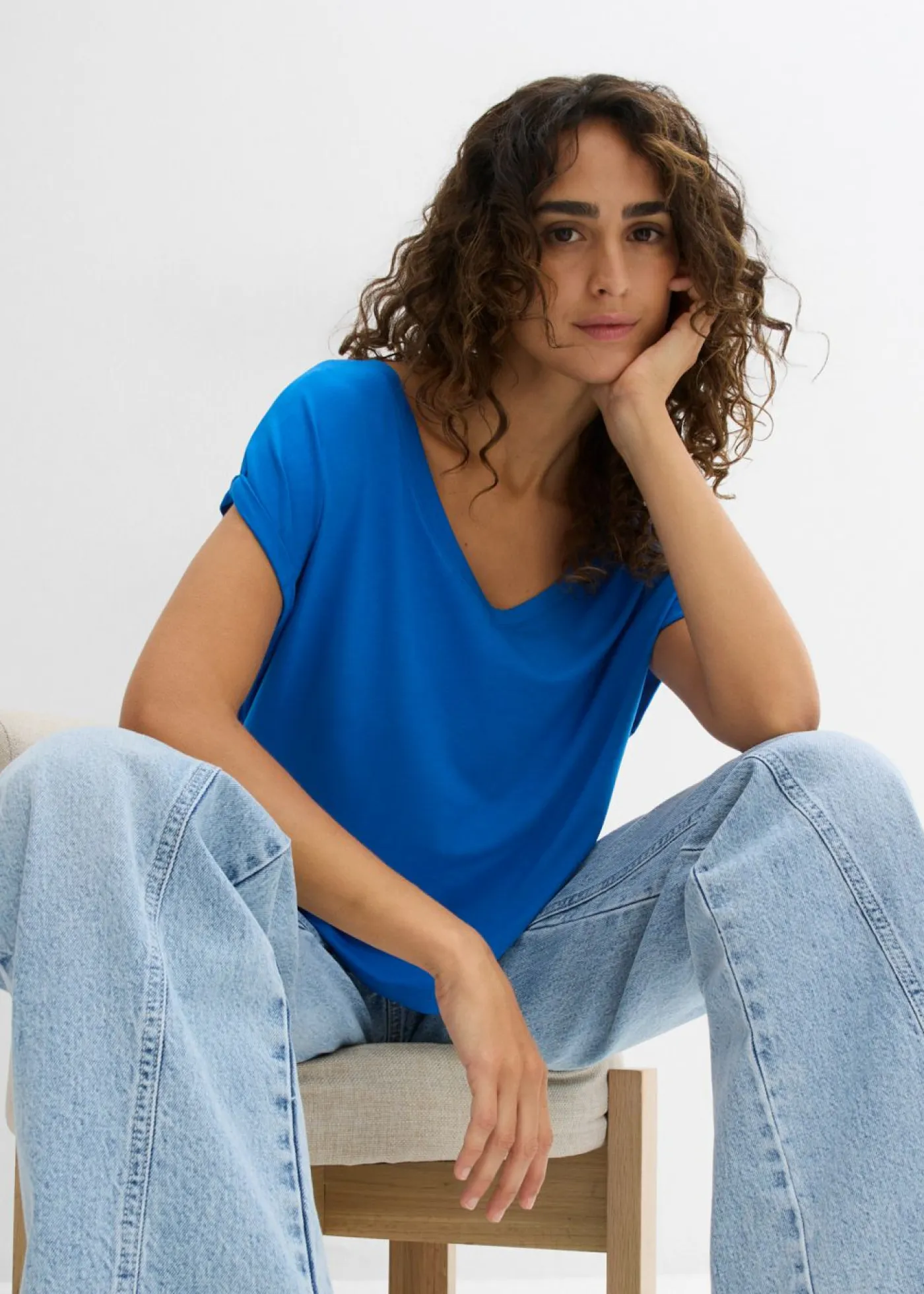 bonprix bonprix Camisetas>Camiseta holgada de mezcla de viscosa fluida Azur