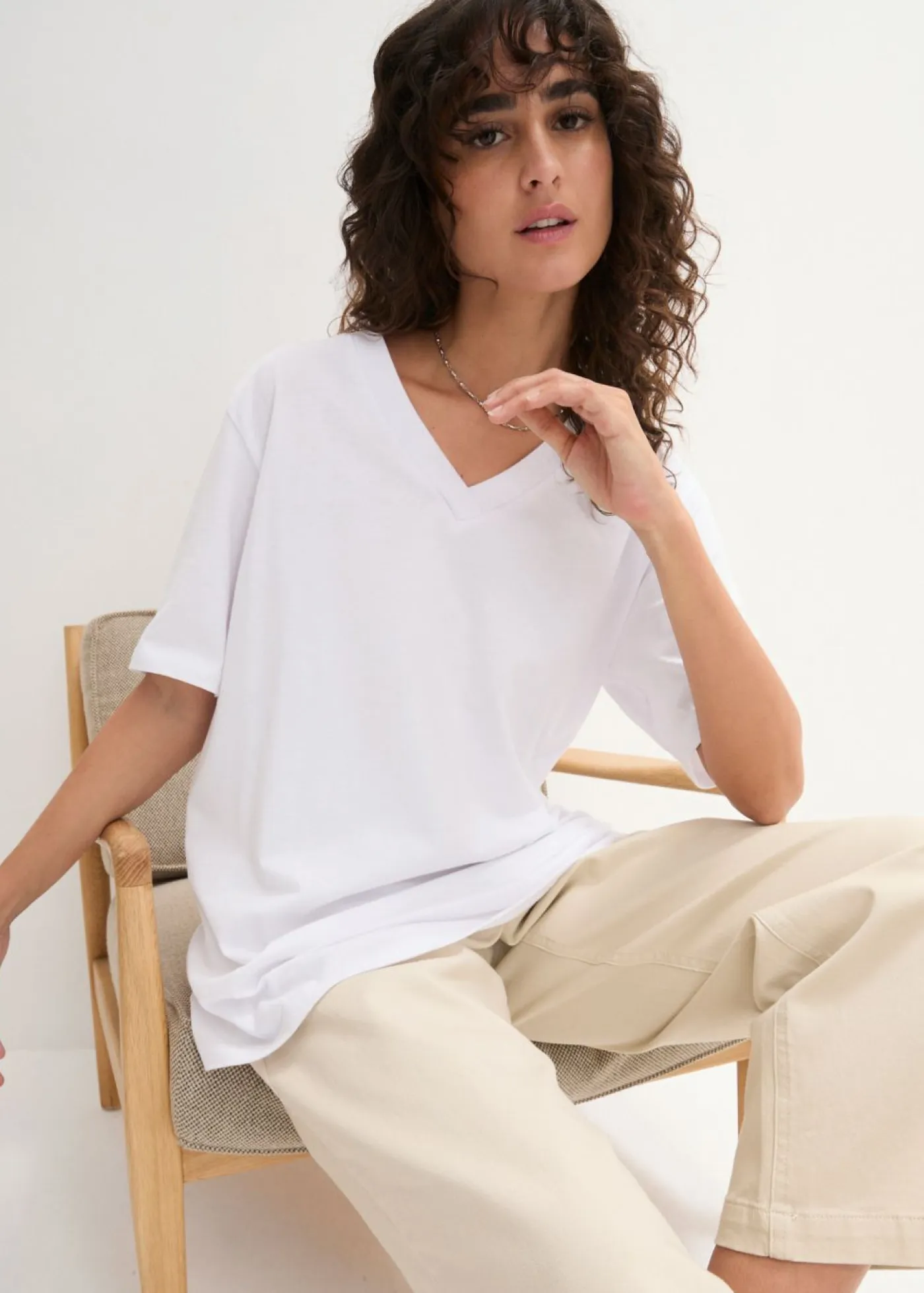 Mujer bonprix bonprix Camiseta larga ancha con cuello en V, manga corta (5 unidades)