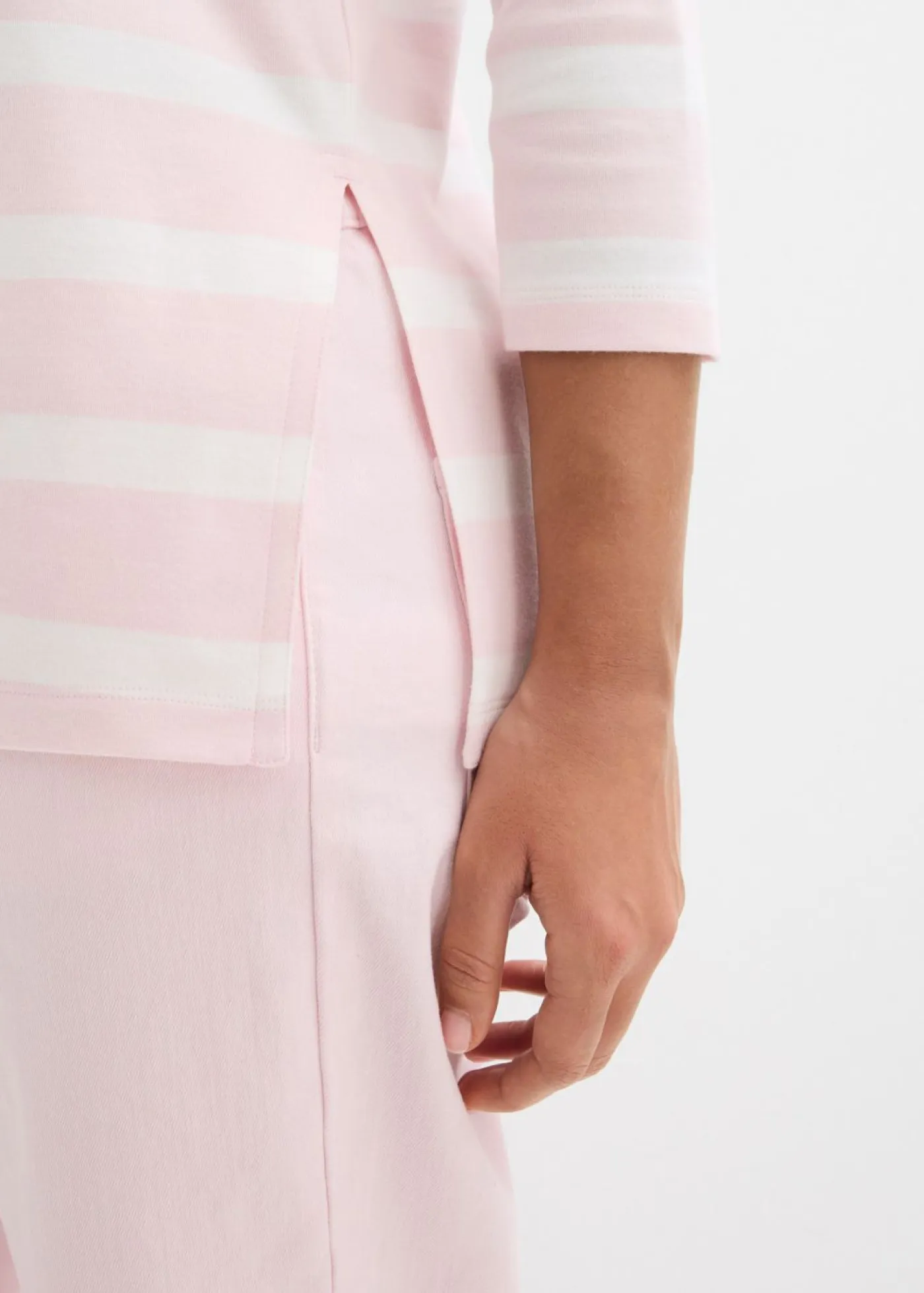 bonprix bonprix Camisetas|Novedades>Camiseta larga de algodón orgánico pesado rosa claro-blanco lana rayas horizontales