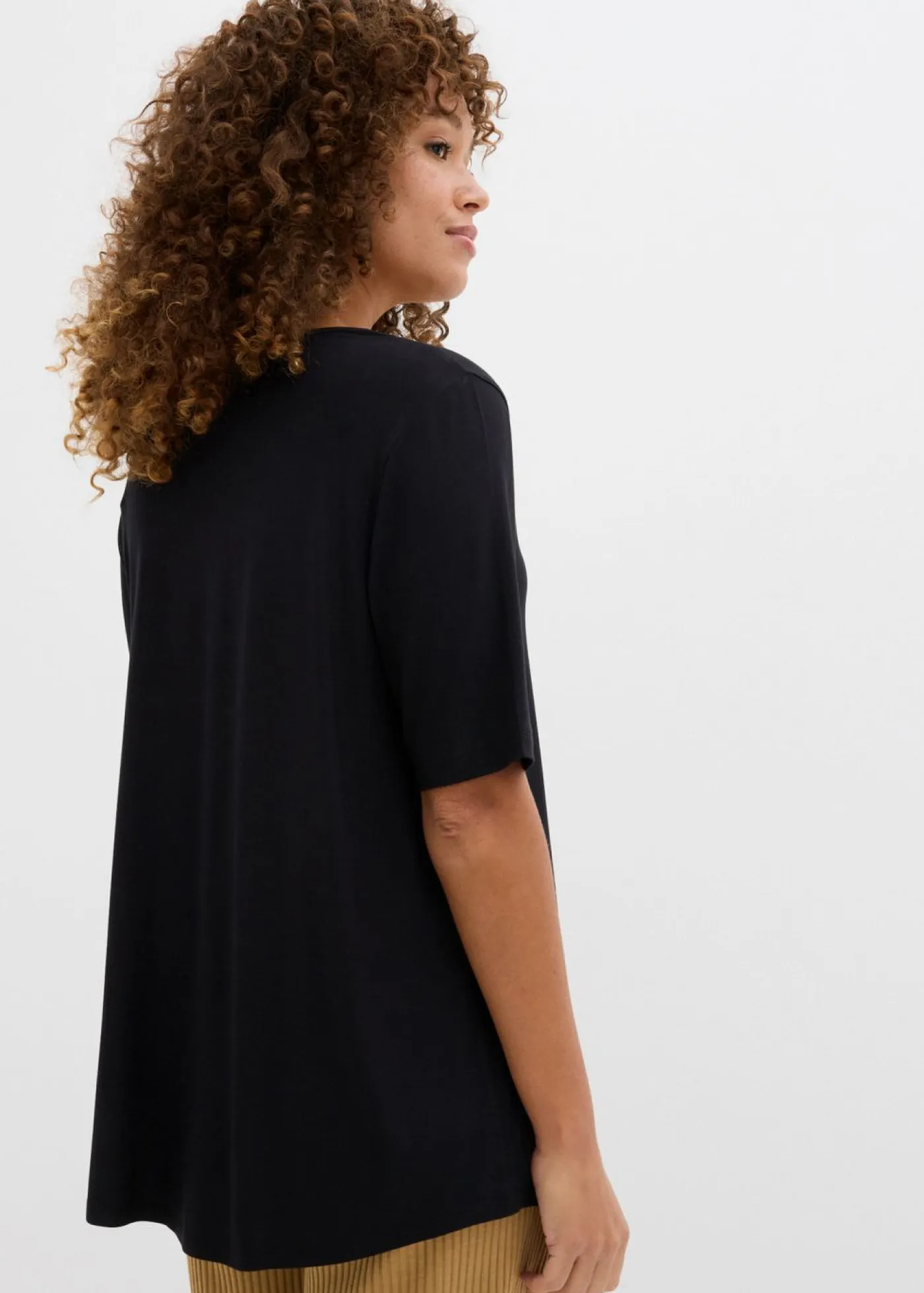 bonprix bonprix Básicos|Camisetas>Camiseta larga de viscosa suave Negro