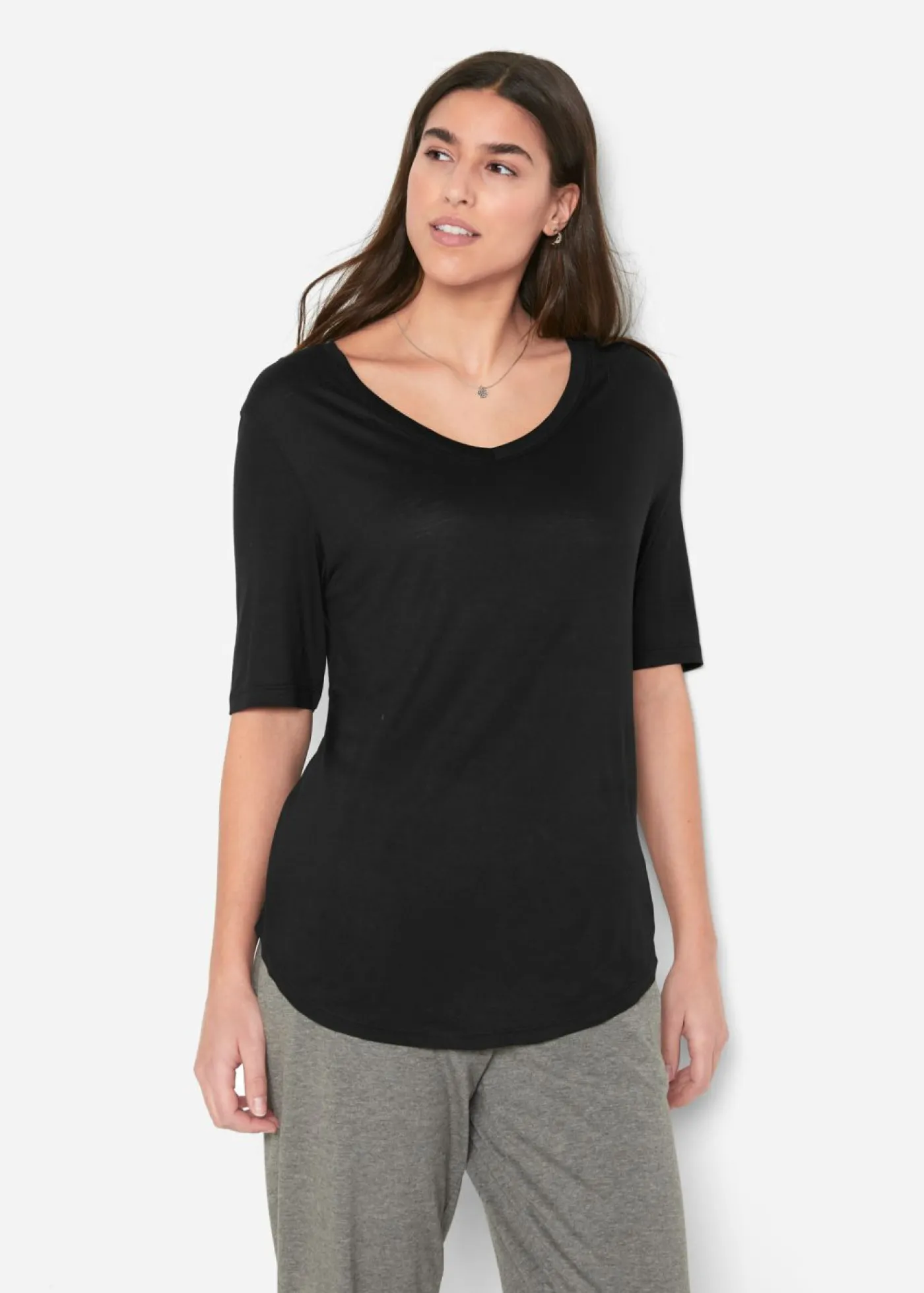 bonprix bonprix Básicos|Camisetas>Camiseta larga de viscosa suave (2 unidades) Negro+blanco