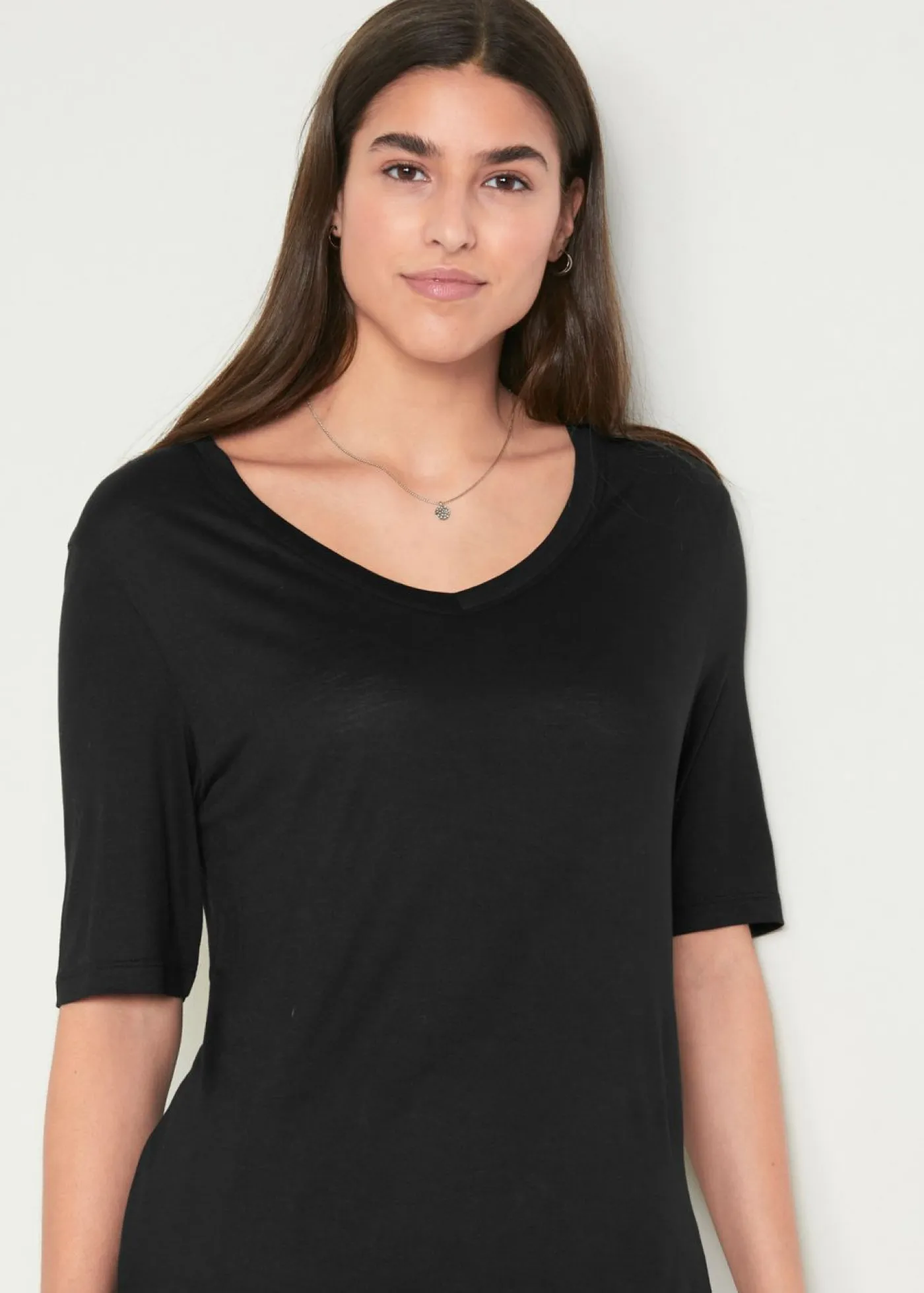 bonprix bonprix Básicos|Camisetas>Camiseta larga de viscosa suave (2 unidades) Negro+blanco