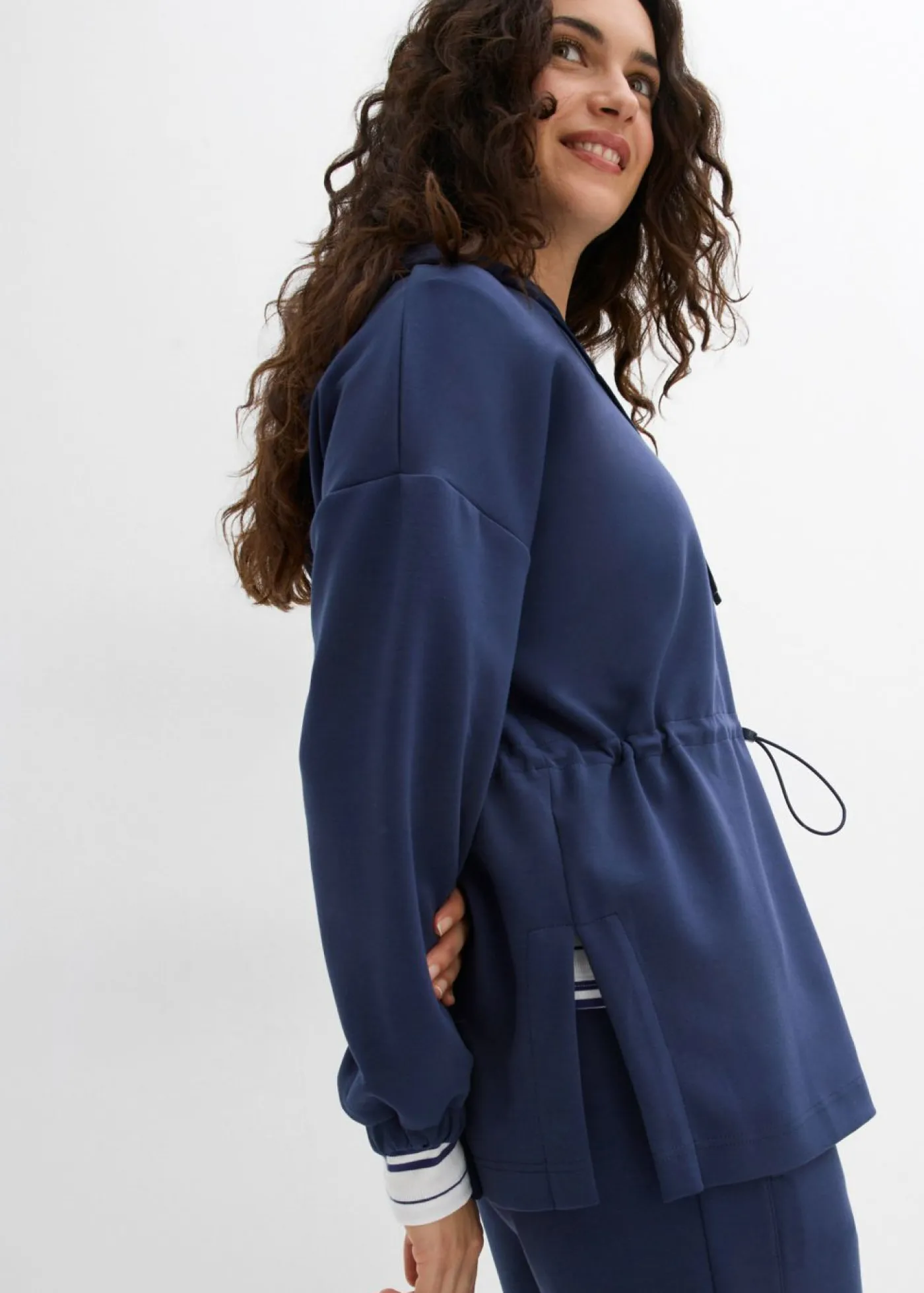 bonprix bonprix Ropa Cómoda|Camisetas>Camiseta oversize de neopreno suave Azul marino