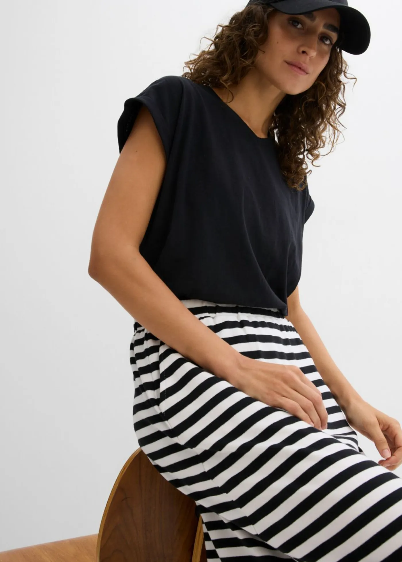 bonprix bonprix Básicos|Camisetas>Camiseta tipo boxy de algodón orgánico puro Negro