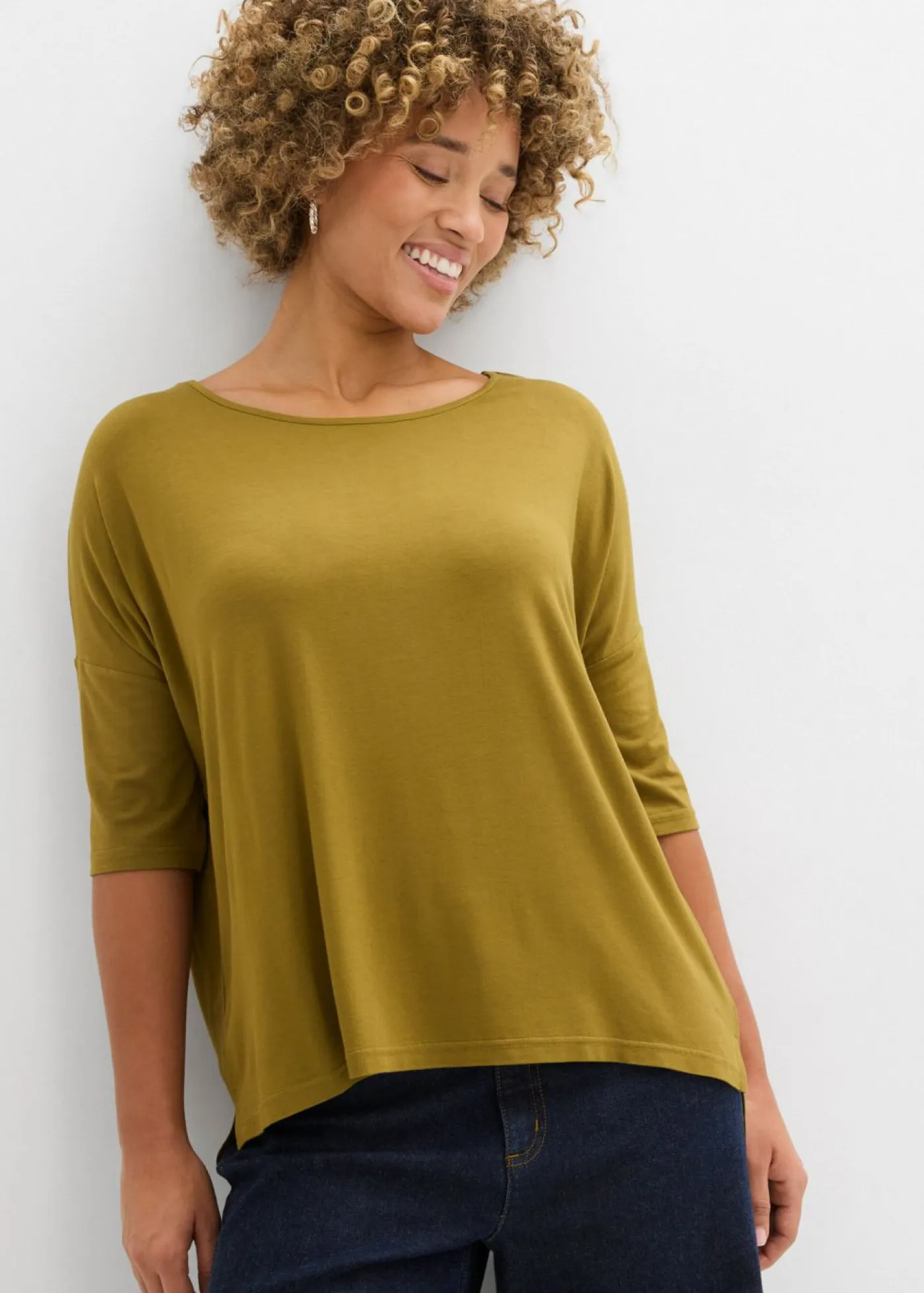 bonprix bonprix Camisetas|Novedades>Camiseta tipo boxy de mezcla de viscosa suave Verde-natural