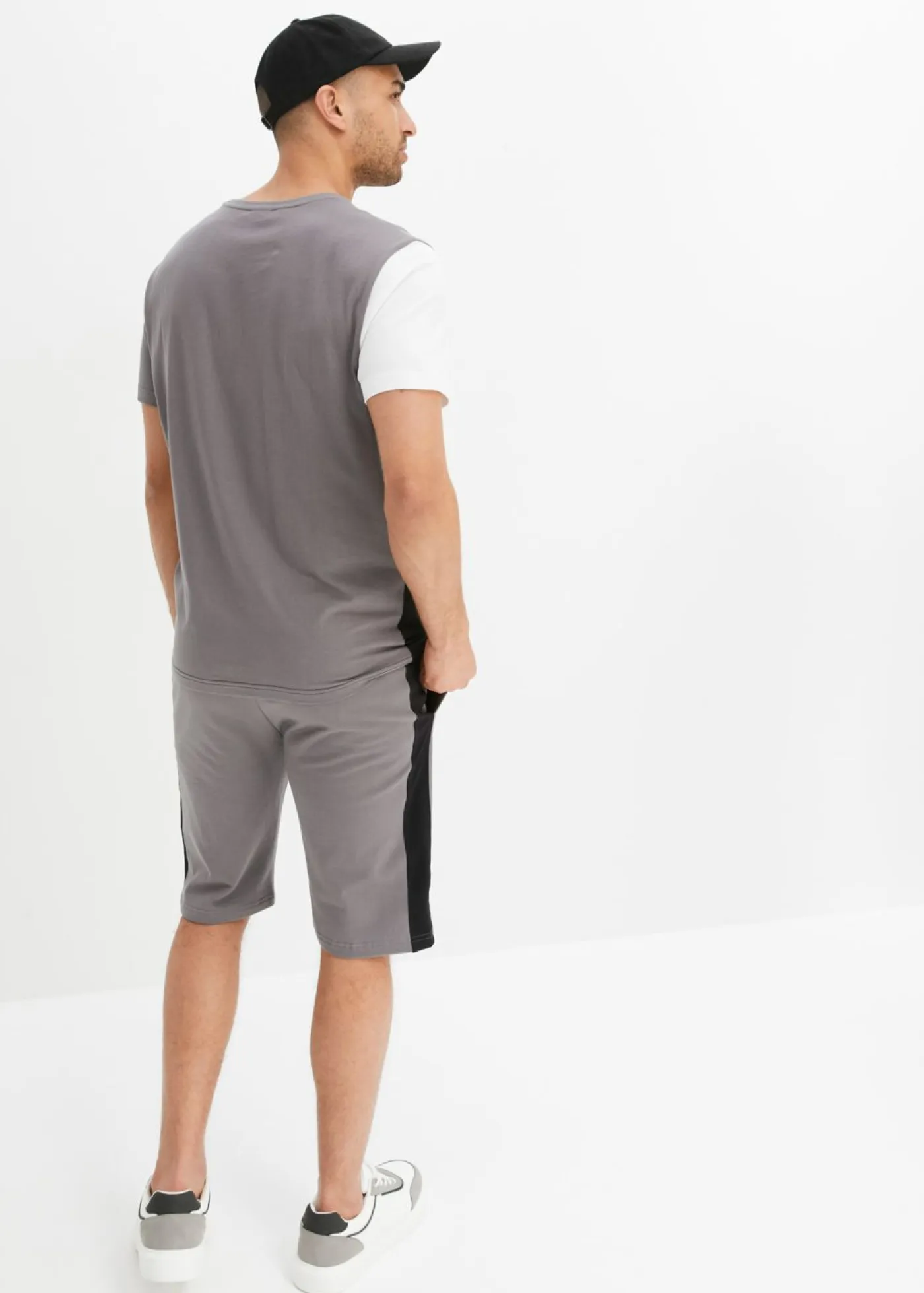 bonprix bonprix Ropa Deportiva|Pantalones>Camiseta y bermudas de chándal (2 piezas) gris ahumado/blanco/negro