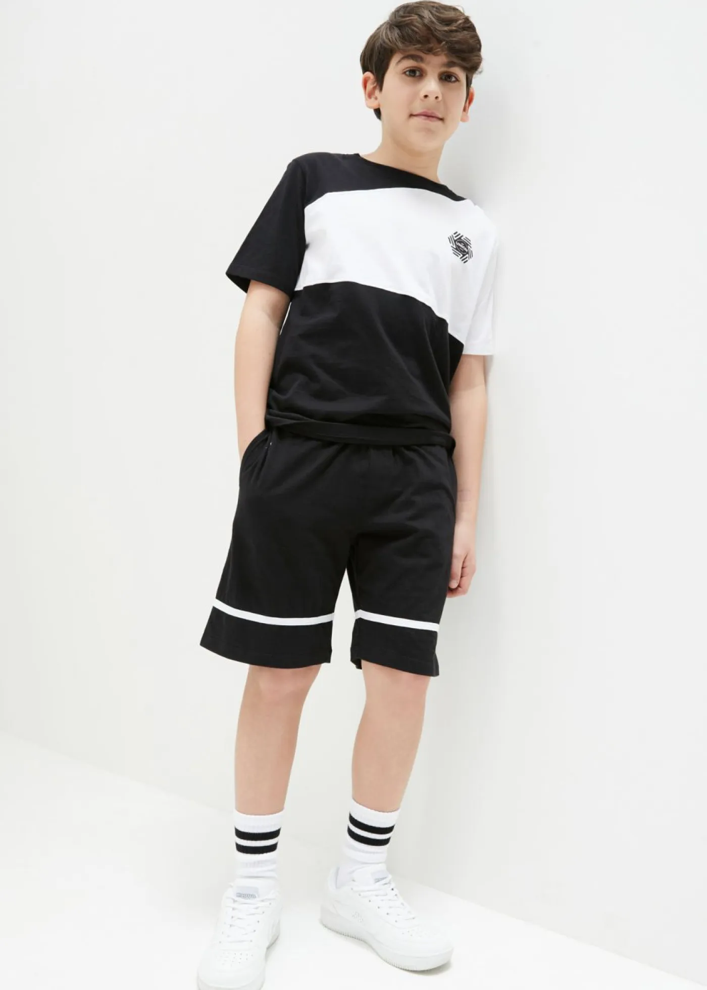 bonprix bonprix Ropa 9 A 16 Años·Camisetas|Ropa 9 A 16 Años·Shorts>Camiseta y pantalón corto (2 piezas) Blanco-negro