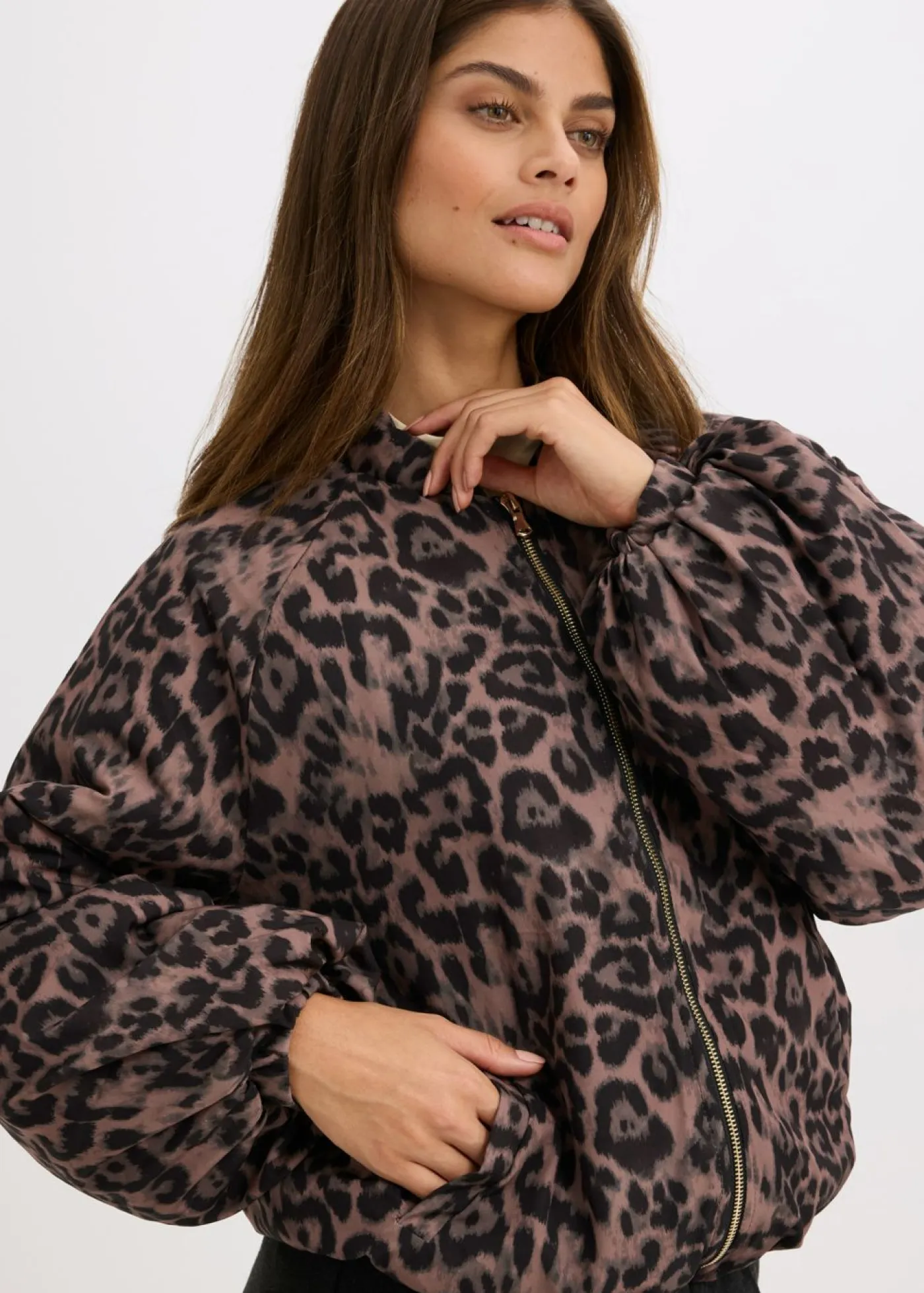 bonprix bonprix Chaquetas Y Abrigos>Cazadora acolchada Marrón con estampado de leopardo