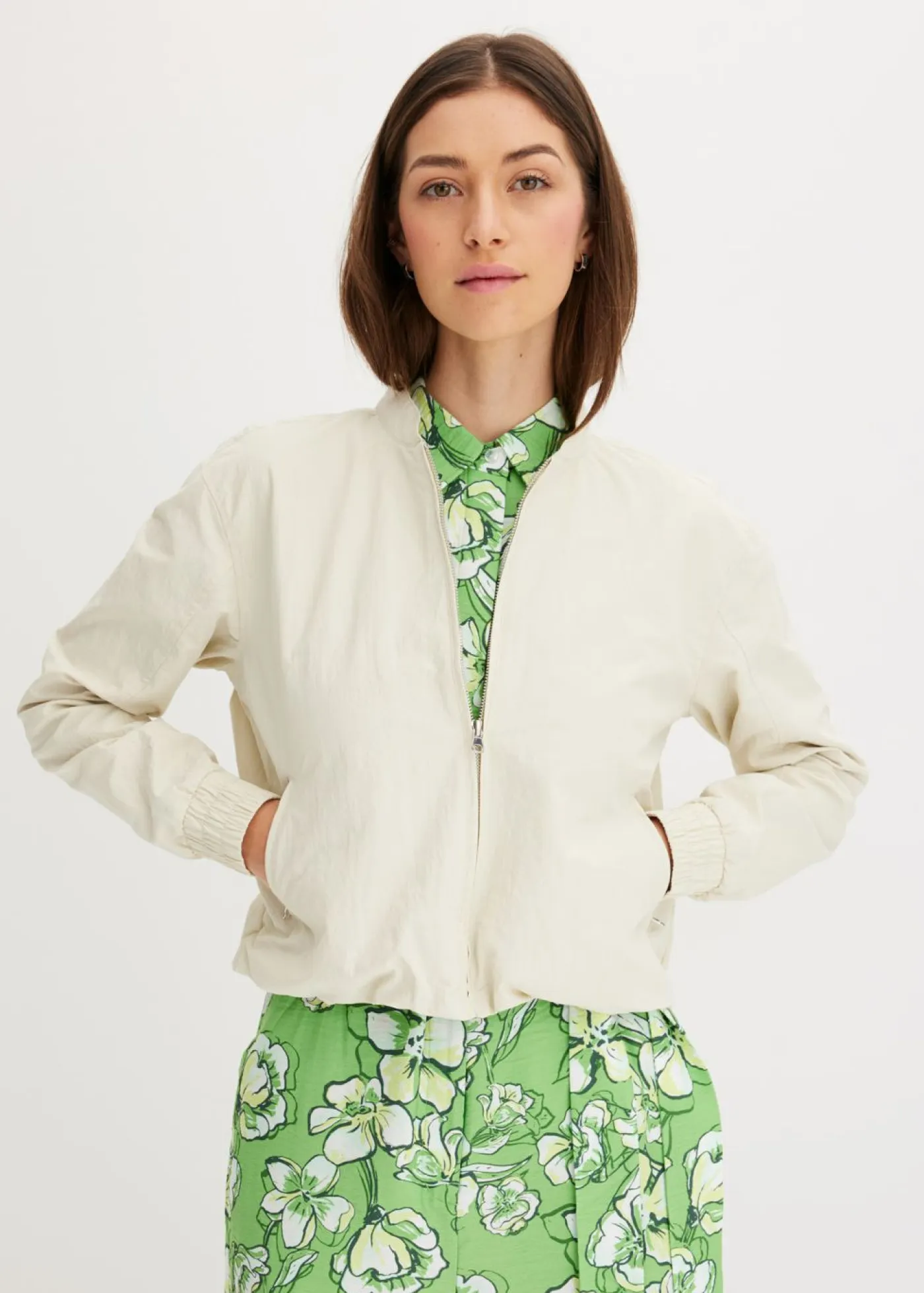 Mujer bonprix bonprix Cazadora corta y suave