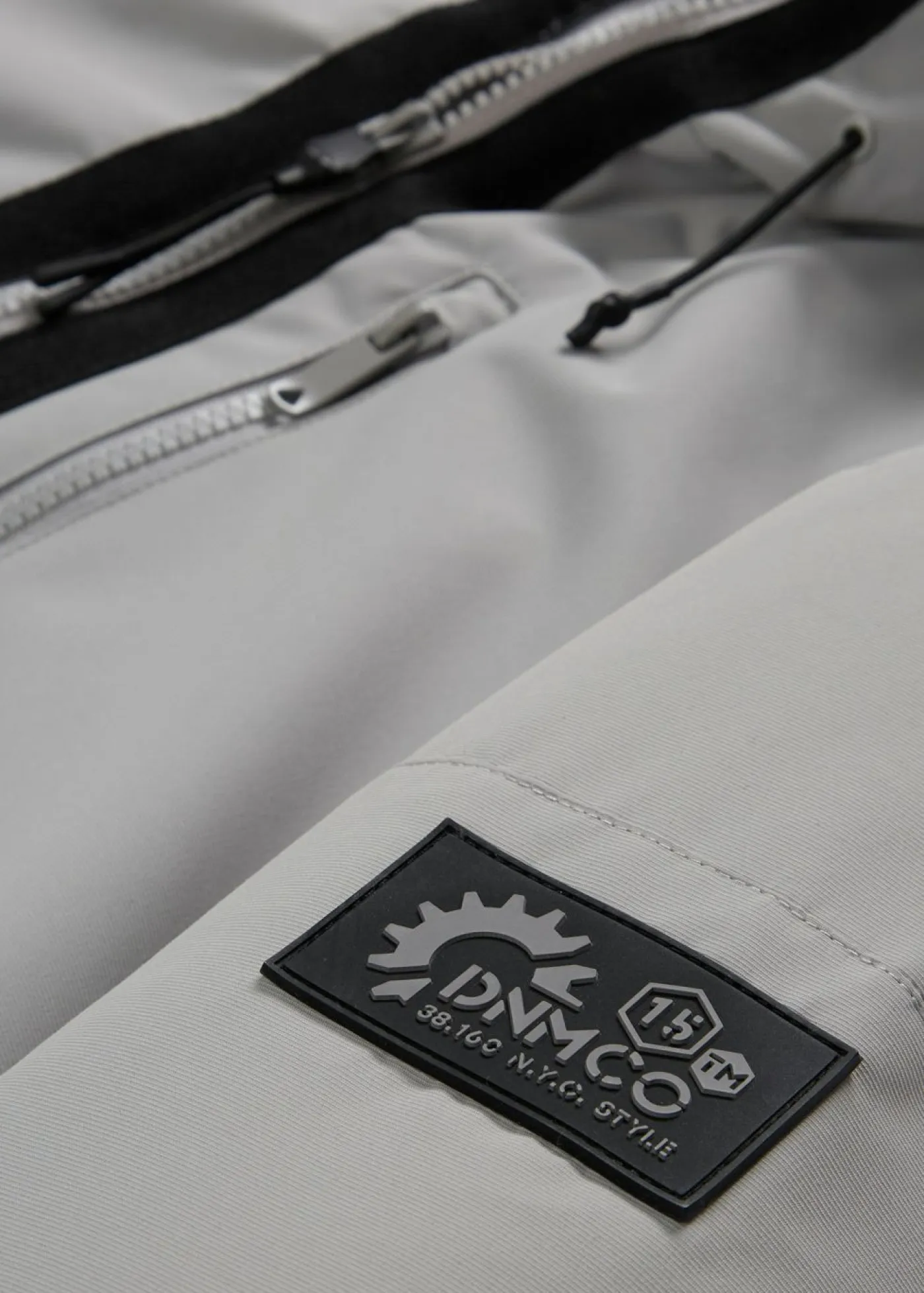 bonprix bonprix Chaquetas Y Abrigos·Chaquetas|Chaquetas Y Abrigos·Abrigos De Invierno>Cazadora de invierno con detalles capucha y detalles deportivos gris sombra