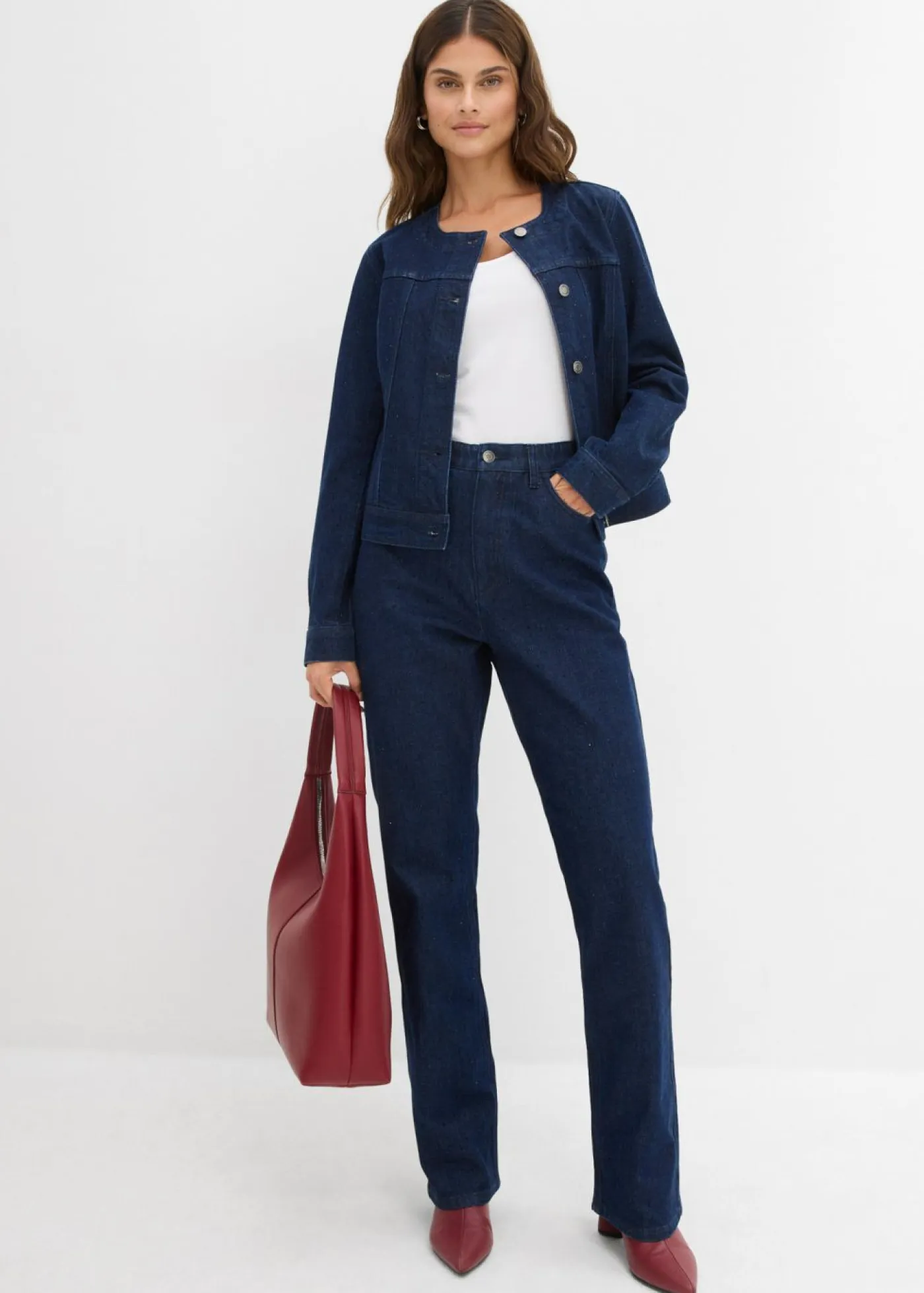 bonprix bonprix Chaquetas Y Abrigos>Cazadora vaquera con piedras brillantes Azul oscuro denim