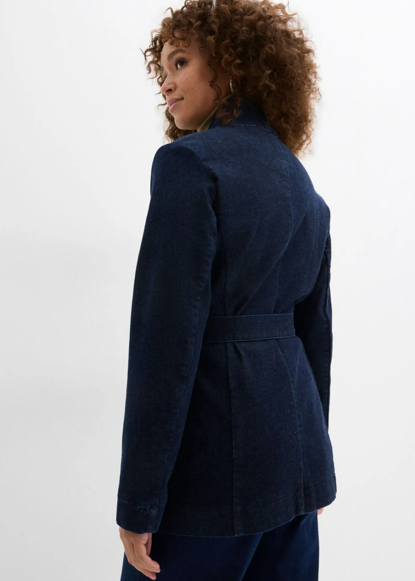 bonprix bonprix Chaquetas Y Abrigos>Cazadora vaquera de algodón con cinturón Azul oscuro denim