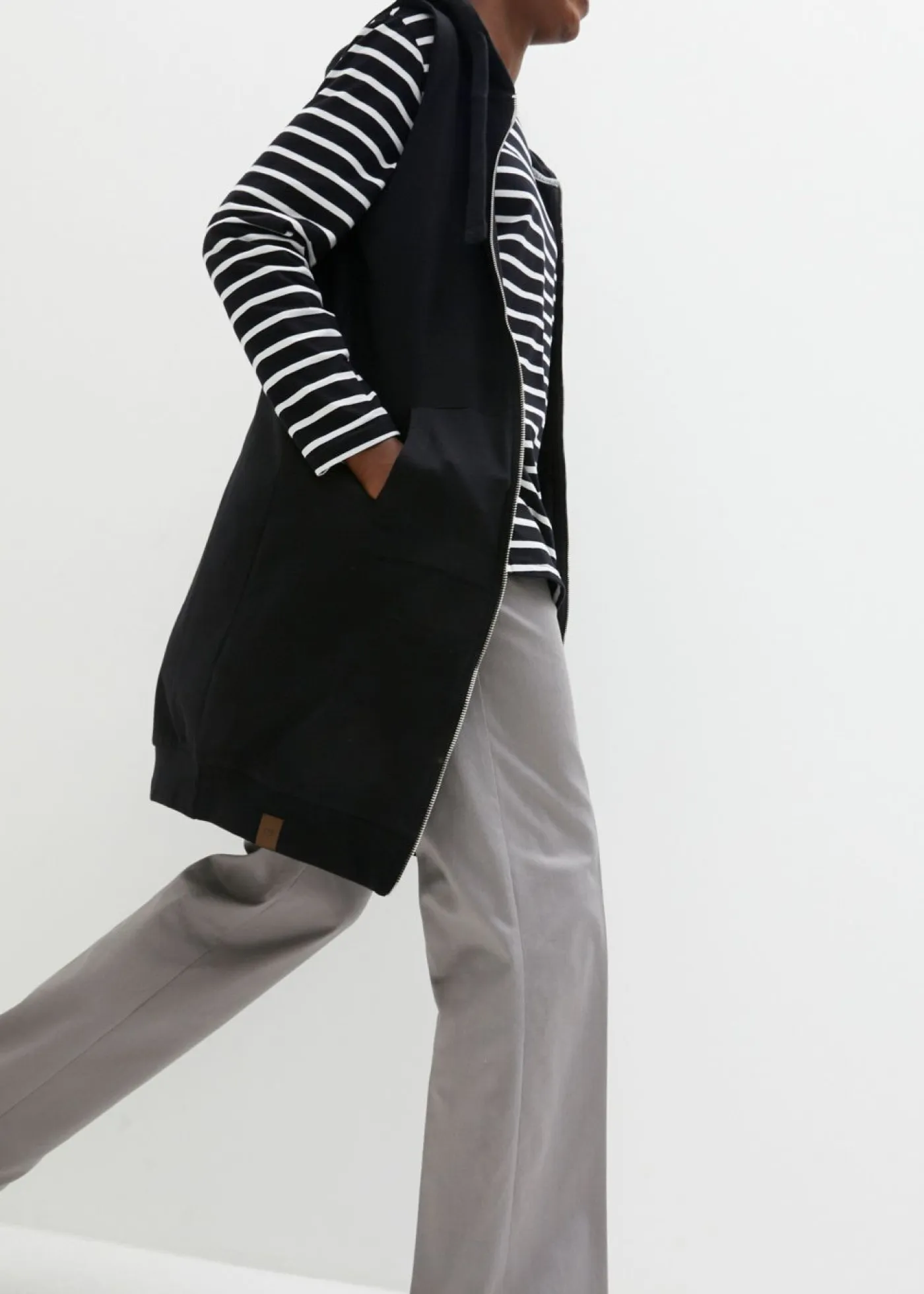 bonprix bonprix Ropa Cómoda|Chaquetas Y Abrigos>Chaleco largo tipo sudadera con capucha de mezcla de algodón Negro