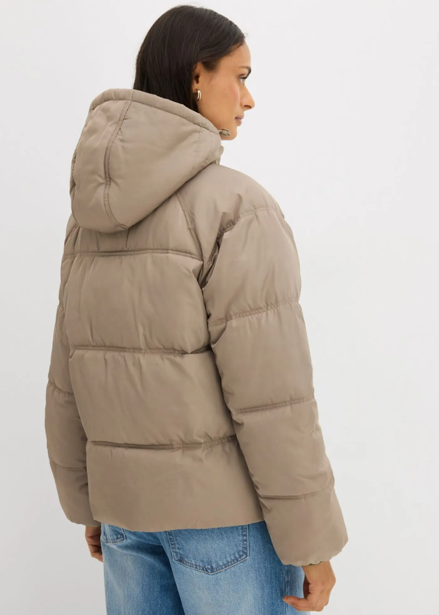 bonprix bonprix Chaquetas Y Abrigos>Chaqueta acolchada con corte holgado Verde oliva claro