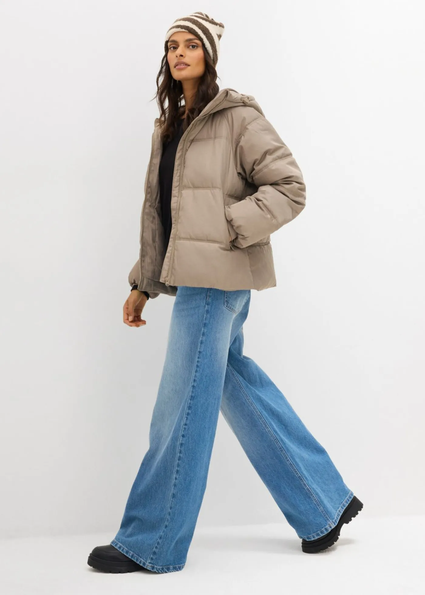 bonprix bonprix Chaquetas Y Abrigos>Chaqueta acolchada con corte holgado Verde oliva claro