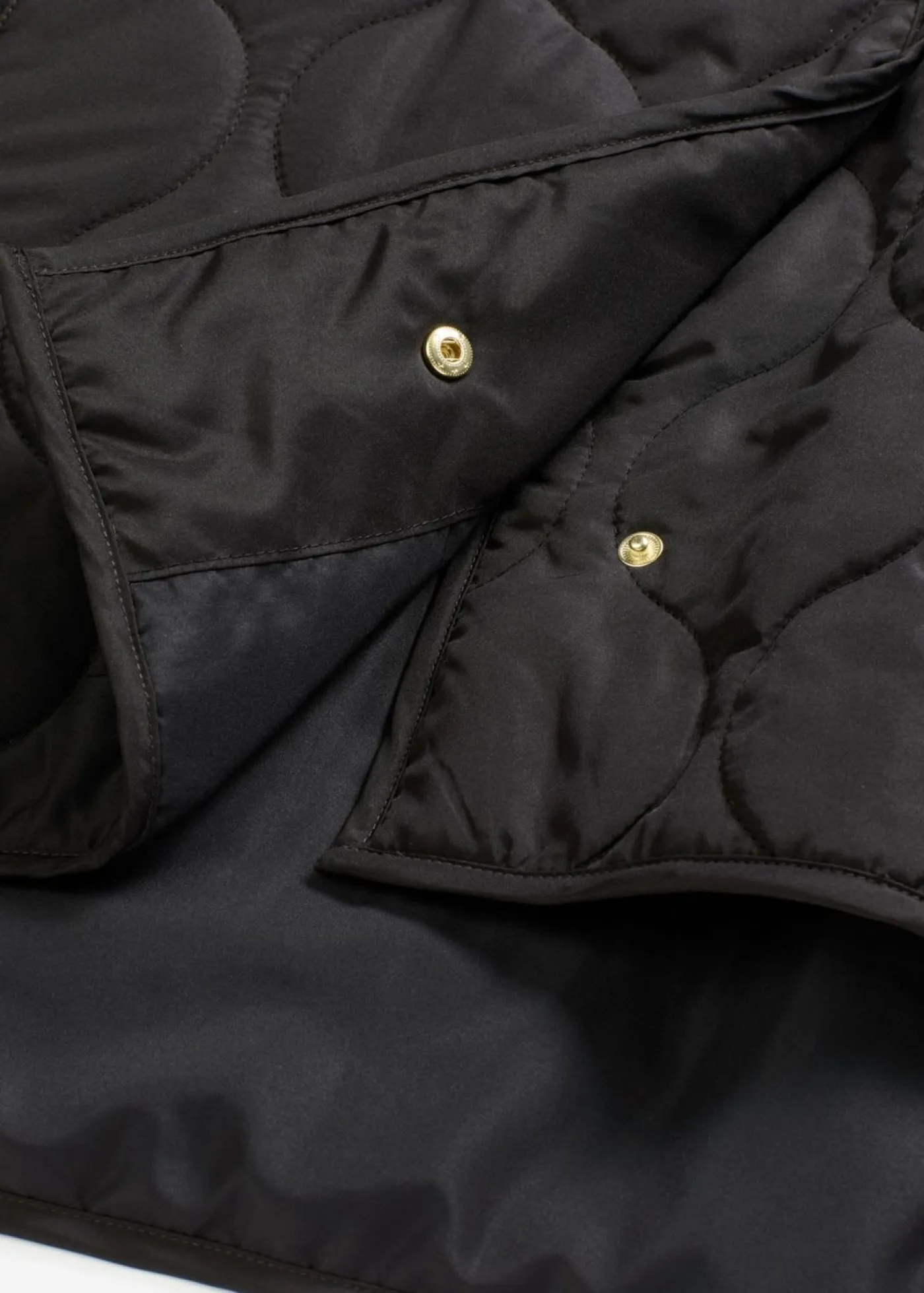 bonprix bonprix Chaquetas Y Abrigos>Chaqueta acolchada ultraligera con corte holgado Negro