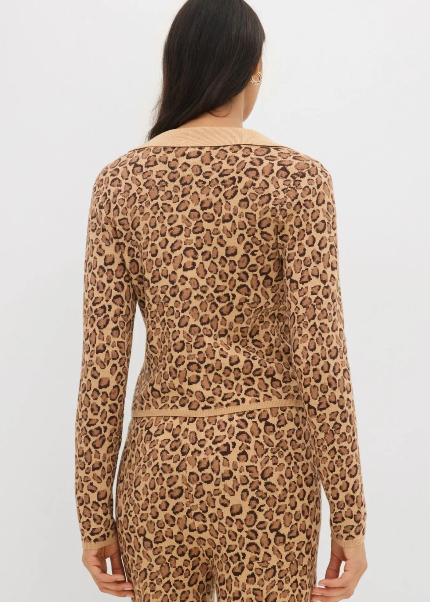 bonprix bonprix Jerséis|Ropa De Punto>Chaqueta corta de punto fino estampado leo marrón oscuro