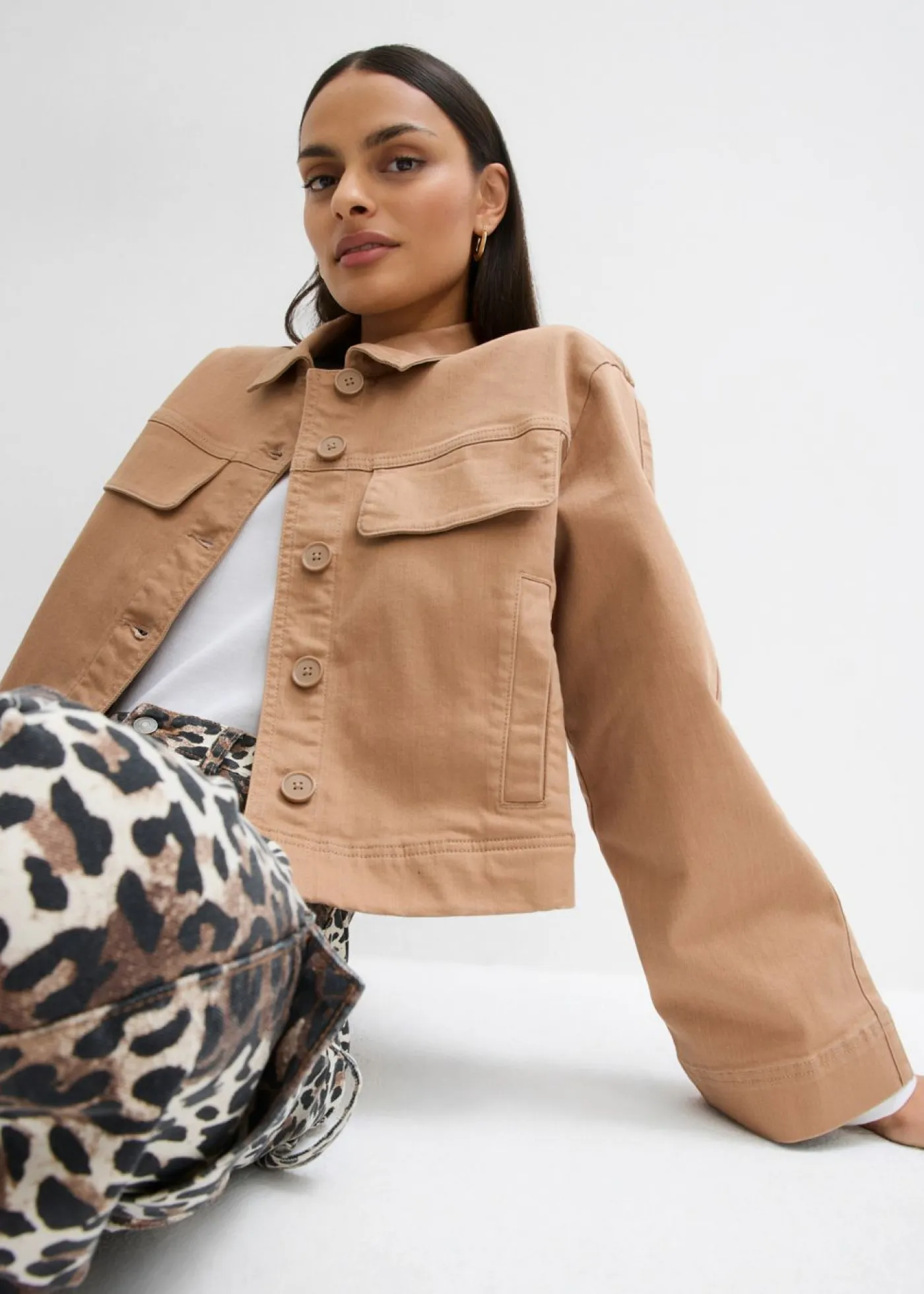 bonprix bonprix Chaquetas Y Abrigos>Chaqueta corta de sarga Camel