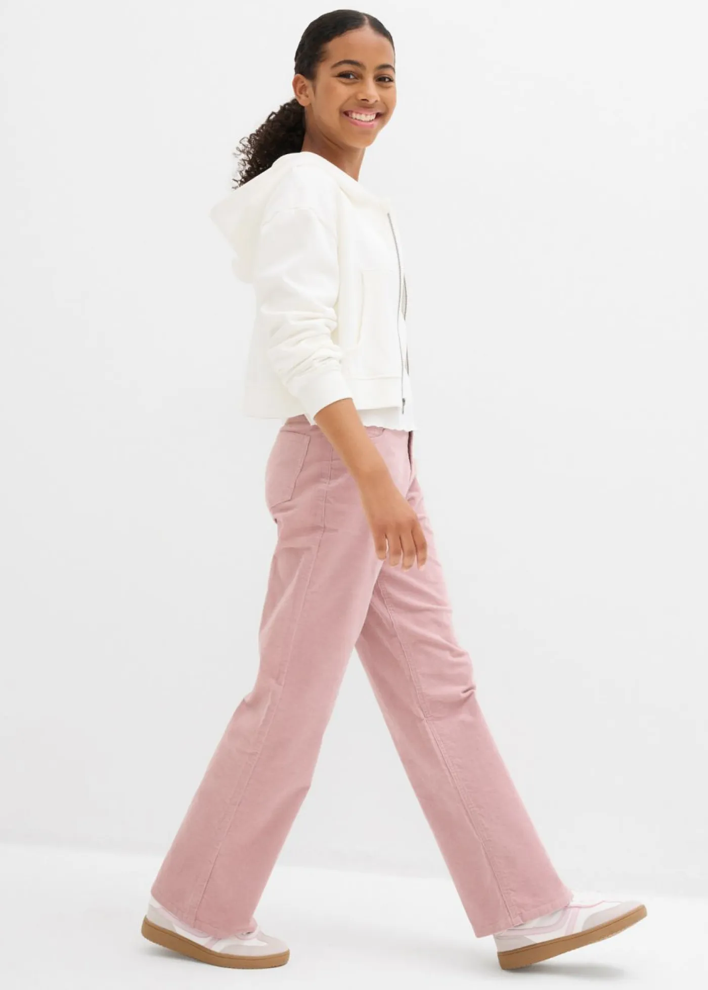 Niños bonprix bonprix Chaqueta de chándal con capucha de algodón orgánico