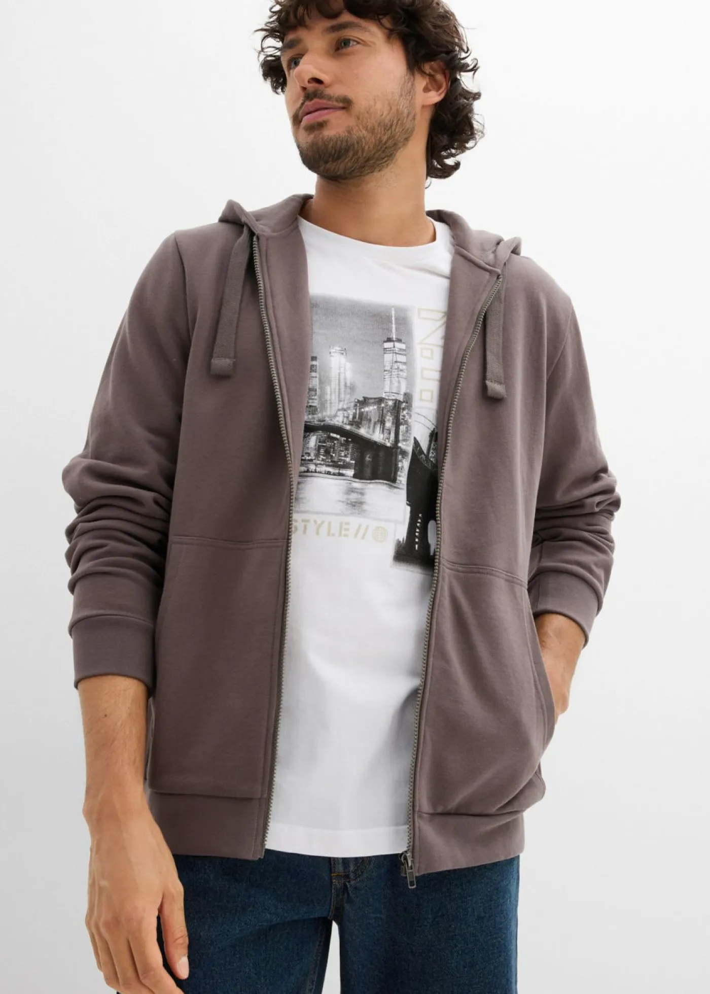 Hombre bonprix bonprix Chaqueta de chándal con capucha, regular fit