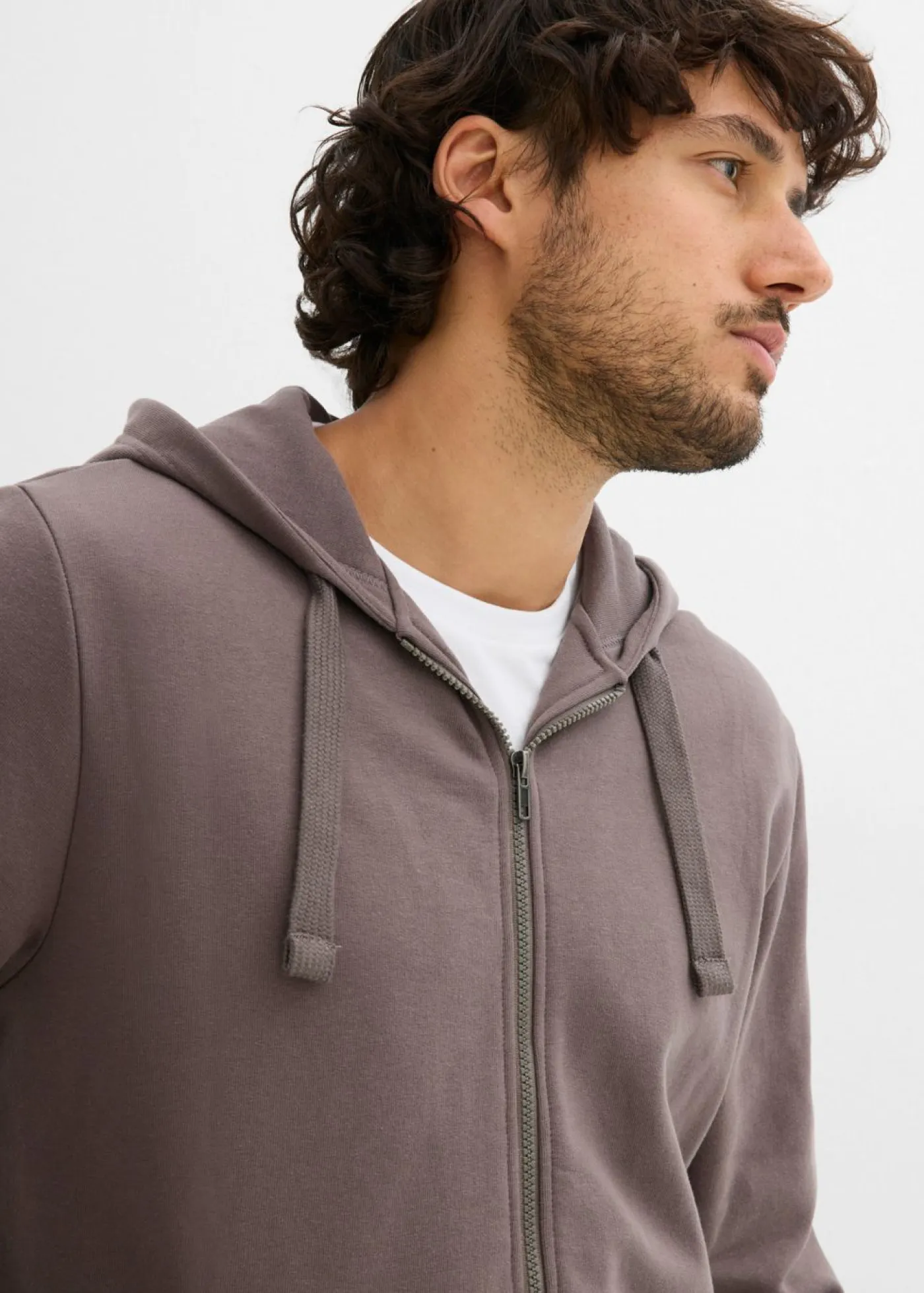 Hombre bonprix bonprix Chaqueta de chándal con capucha, regular fit