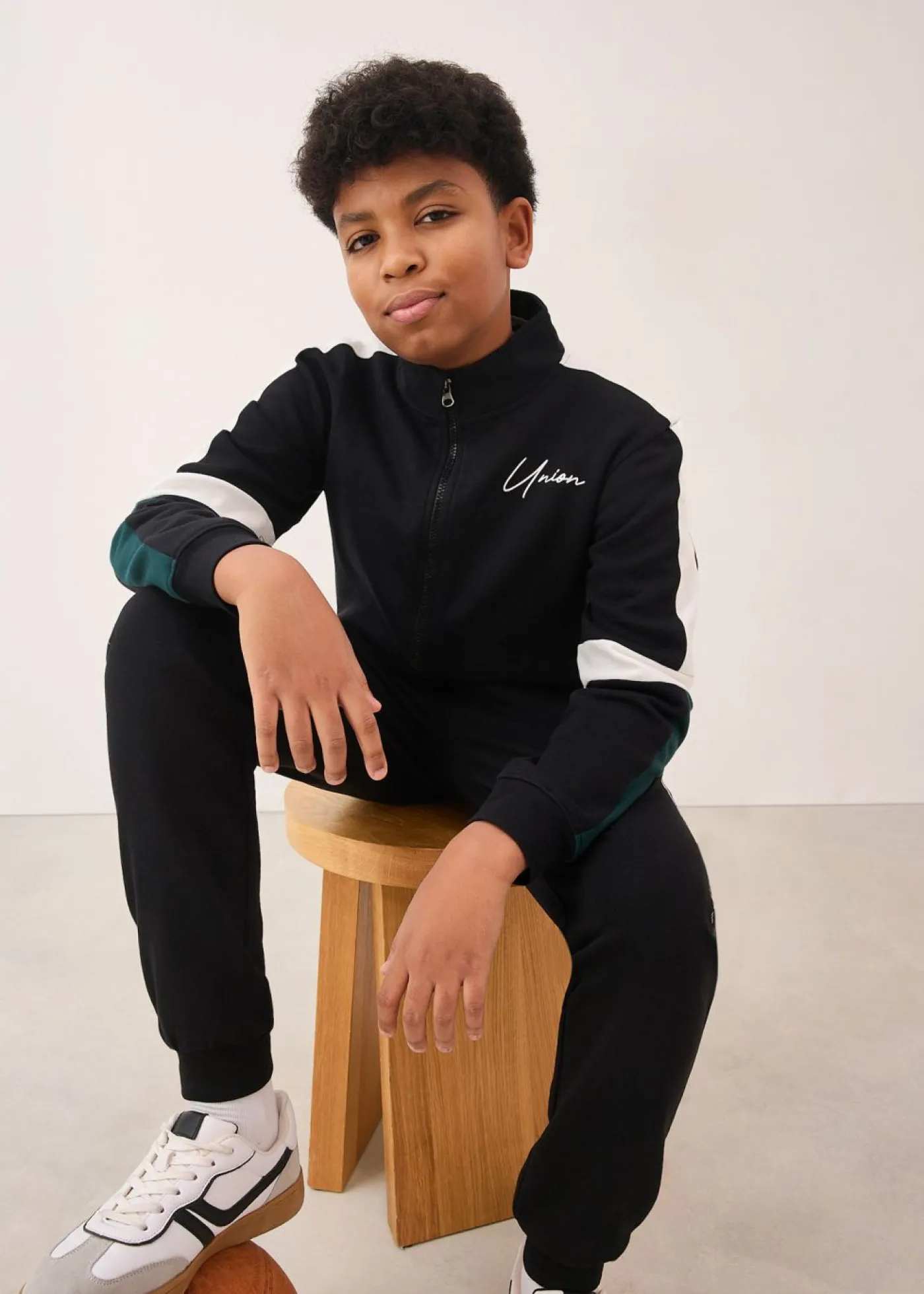 bonprix bonprix Ropa 9 A 16 Años·Sudaderas Y Jerséis|Ropa 9 A 16 Años·Novedades>Chaqueta de chándal de algodón orgánico puro Negro