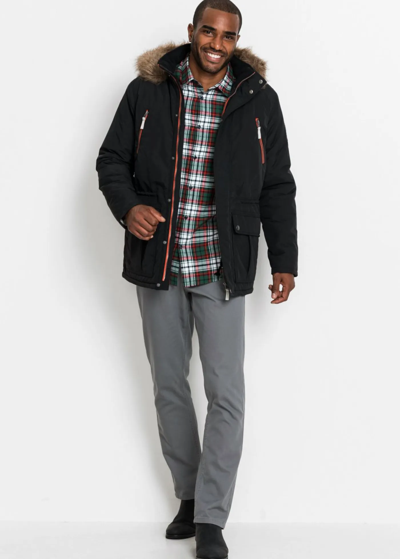 Hombre bonprix bonprix Chaqueta de invierno con capucha desmontable y material repelente al agua