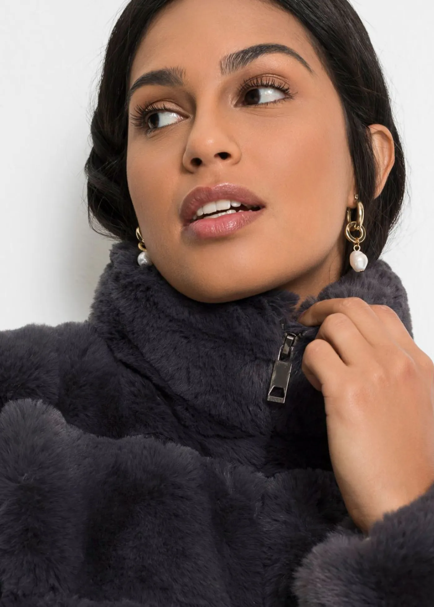 Mujer bonprix bonprix Chaqueta de pelo sintético con cremallera