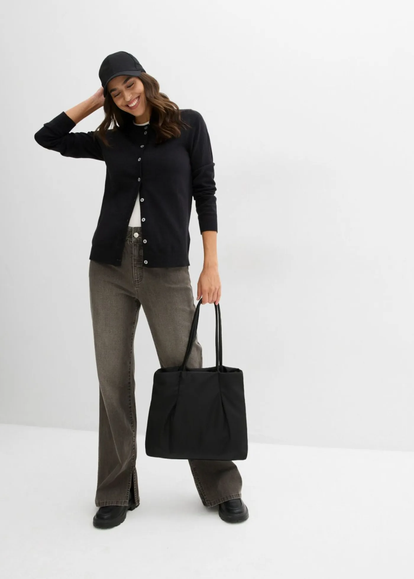 bonprix bonprix Básicos|Jerséis>Chaqueta de punto con cuello redondo Negro