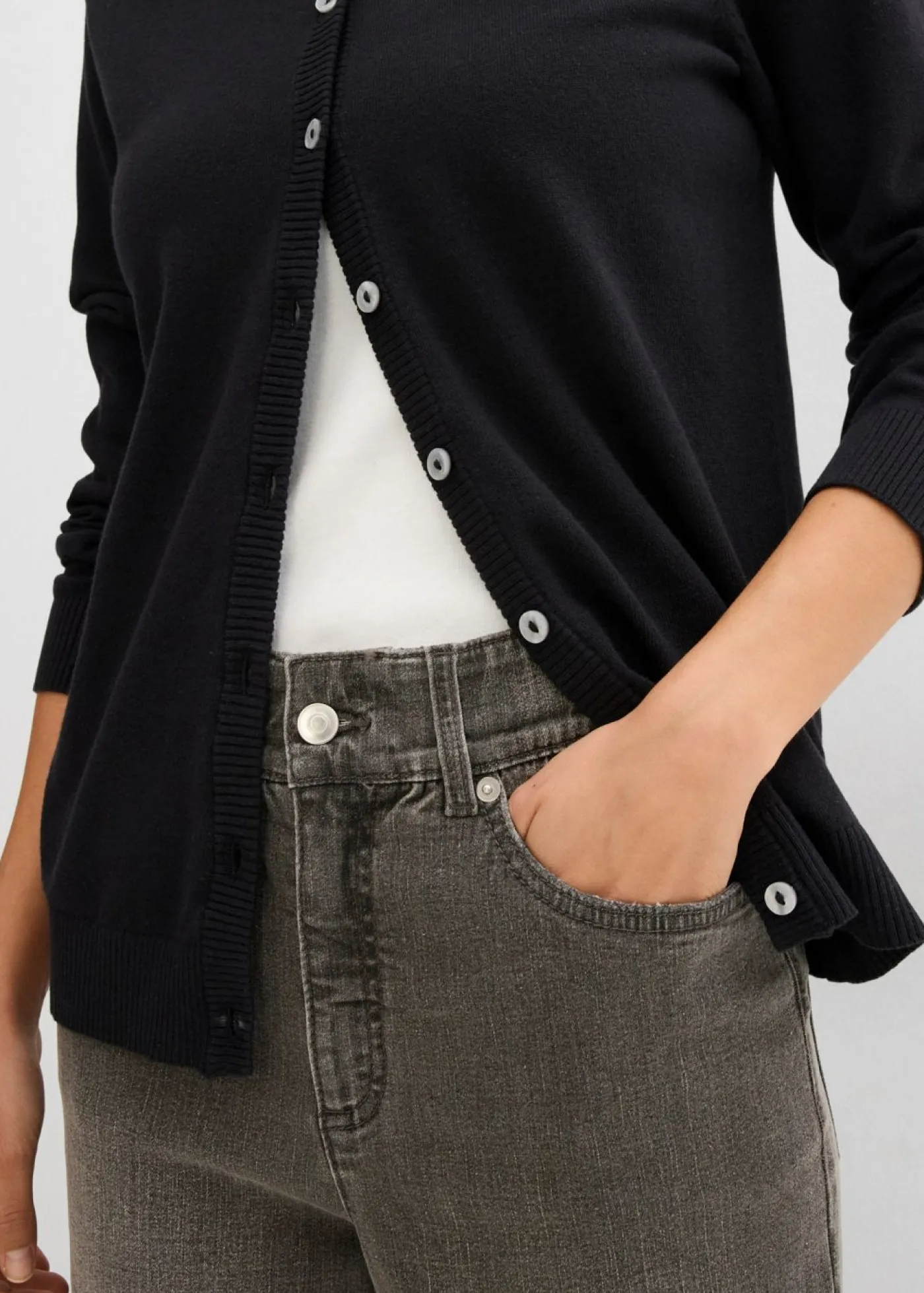 bonprix bonprix Básicos|Jerséis>Chaqueta de punto con cuello redondo Negro