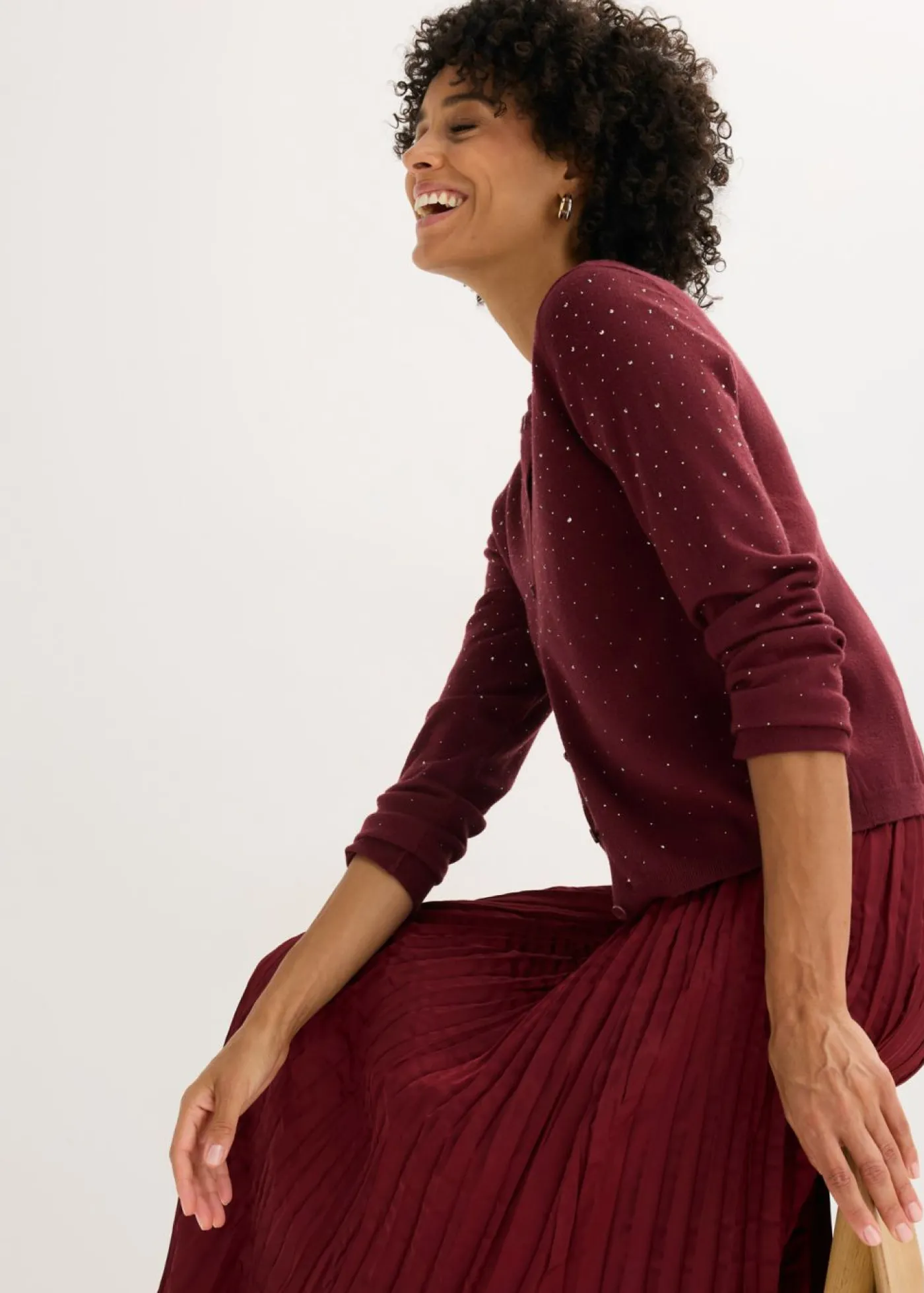 Mujer bonprix bonprix Chaqueta de punto con piedras brillantes