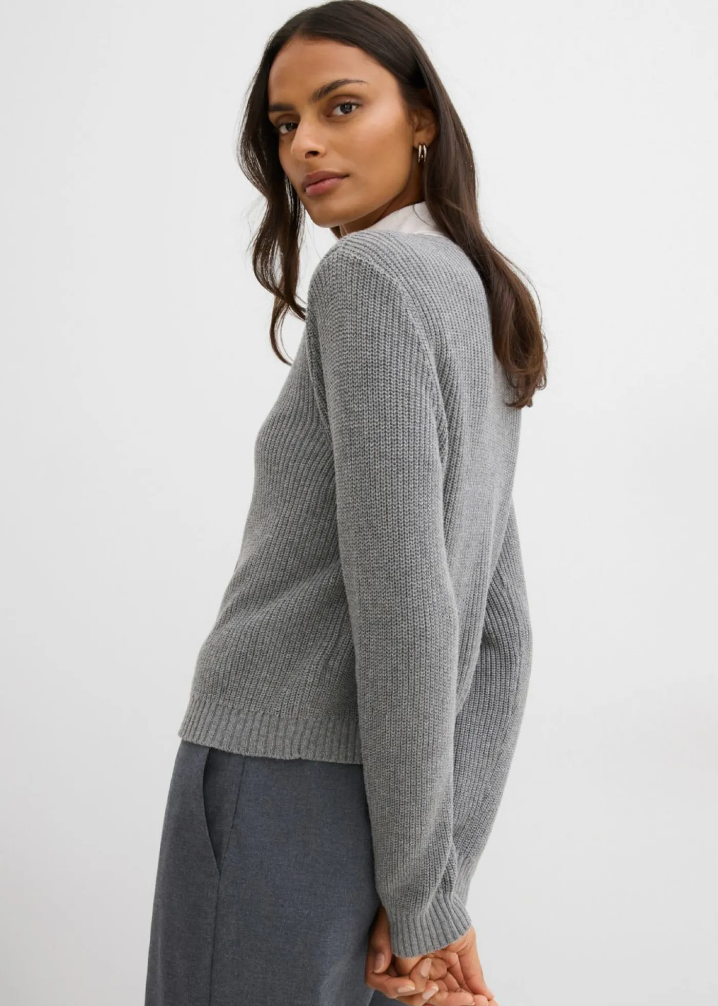 bonprix bonprix Esenciales|Jerséis>Chaqueta de punto de mezcla de lana con botones decorativos Gris jaspeado