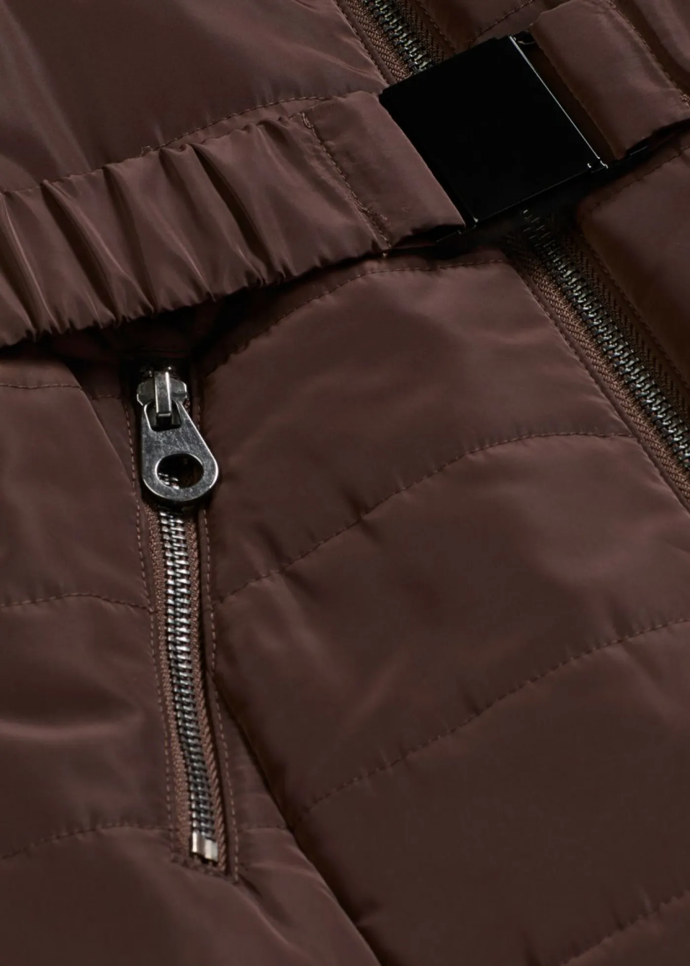 bonprix bonprix Chaquetas Y Abrigos>Chaqueta guateada Marrón oscuro