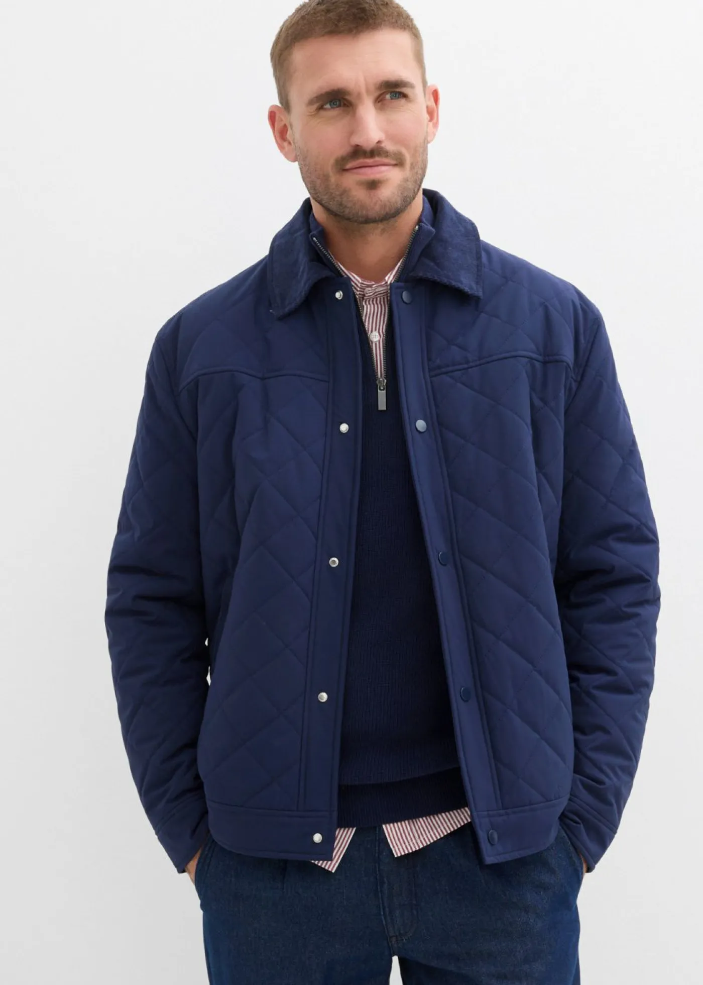 bonprix bonprix Chaquetas Y Abrigos·Chaquetas|Chaquetas Y Abrigos·Chaquetas Técnicas>Chaqueta guateada con cuello de pana Azul marino