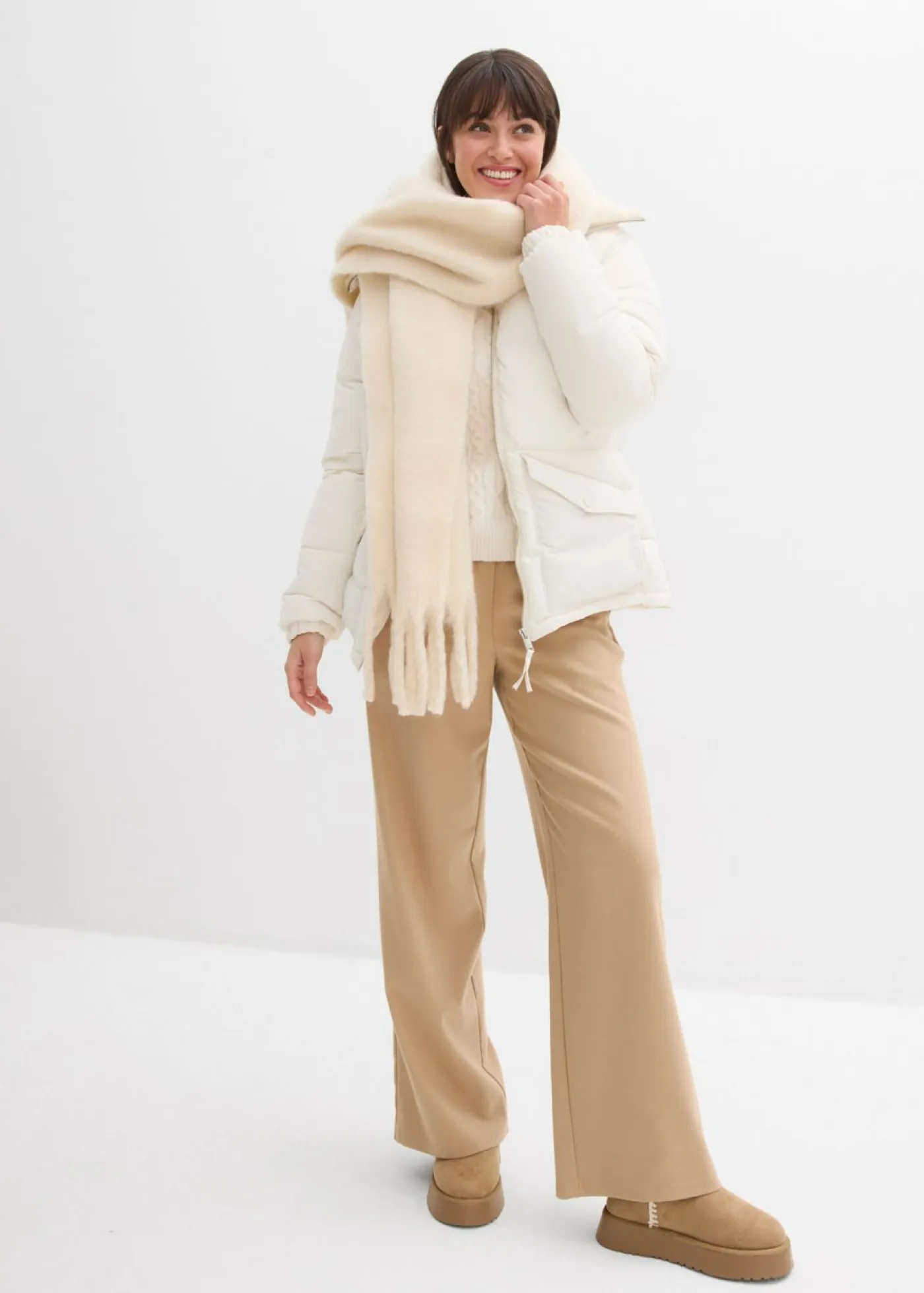 bonprix bonprix Chaquetas Y Abrigos>Chaqueta guateada con cuello de pelo blanco perla