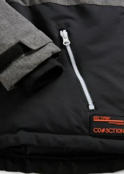 Niños bonprix bonprix Chaqueta guateada de invierno con capucha y diseño en color block