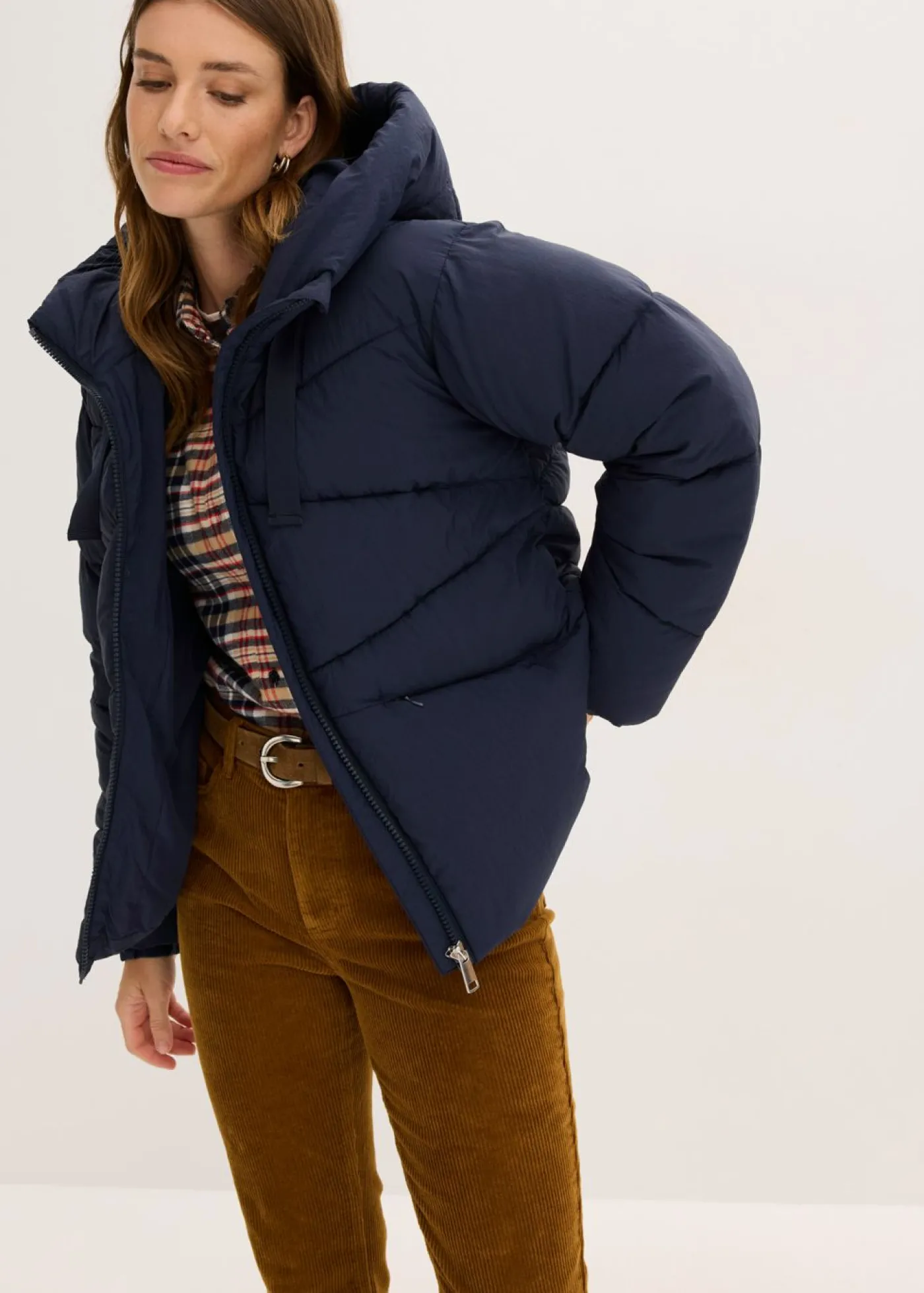 bonprix bonprix Chaquetas Y Abrigos>Chaqueta guateada repelente al agua azul tinta