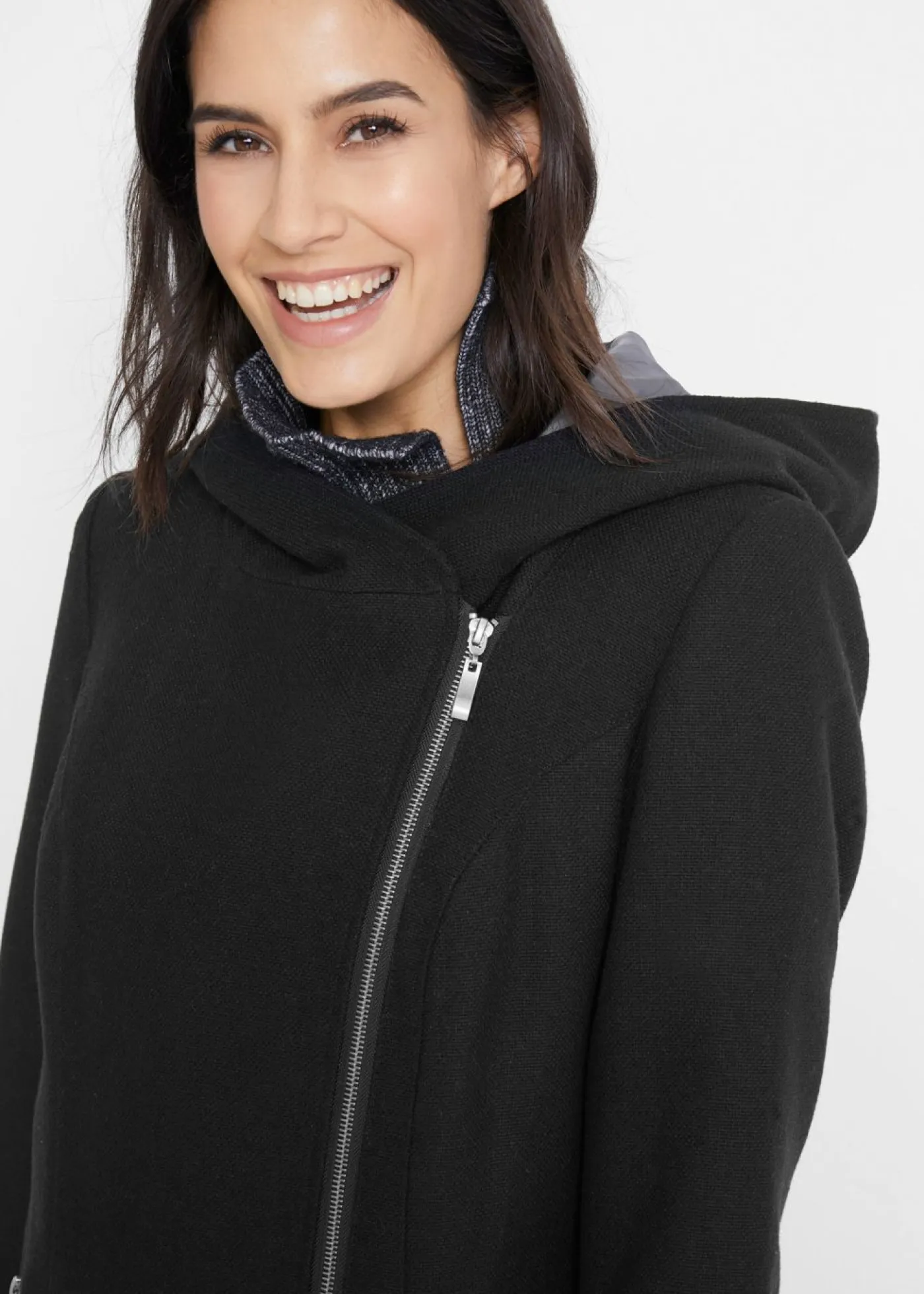 bonprix bonprix Chaquetas Y Abrigos>Chaqueta larga con cremallera asimétrica Negro