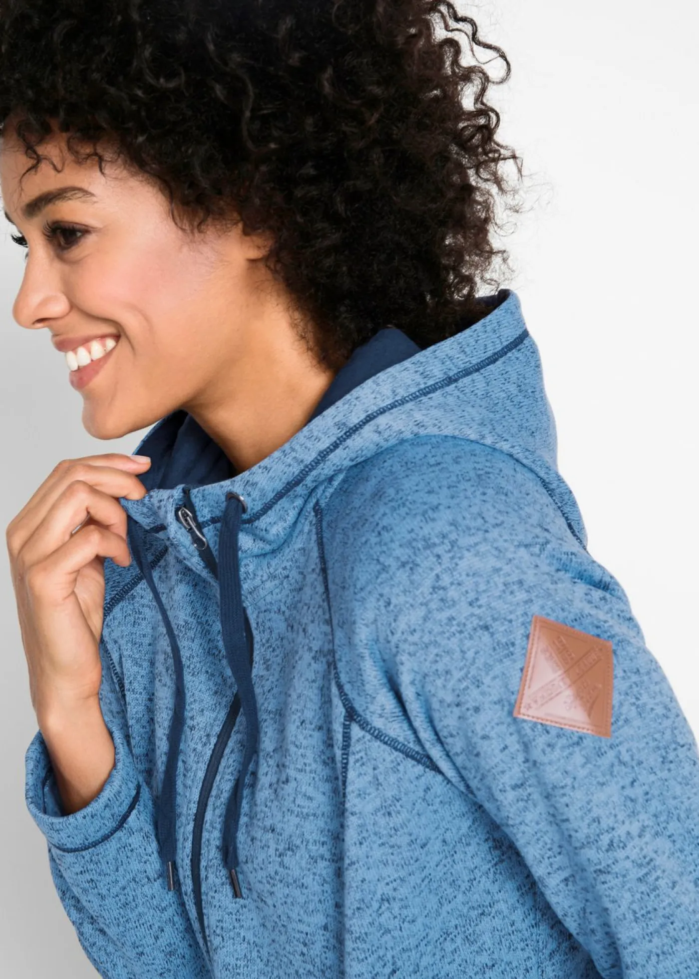 bonprix bonprix Ropa Cómoda|Chaquetas Y Abrigos>Chaqueta larga de forro polar con capucha Azul-azul oscuro jaspeado