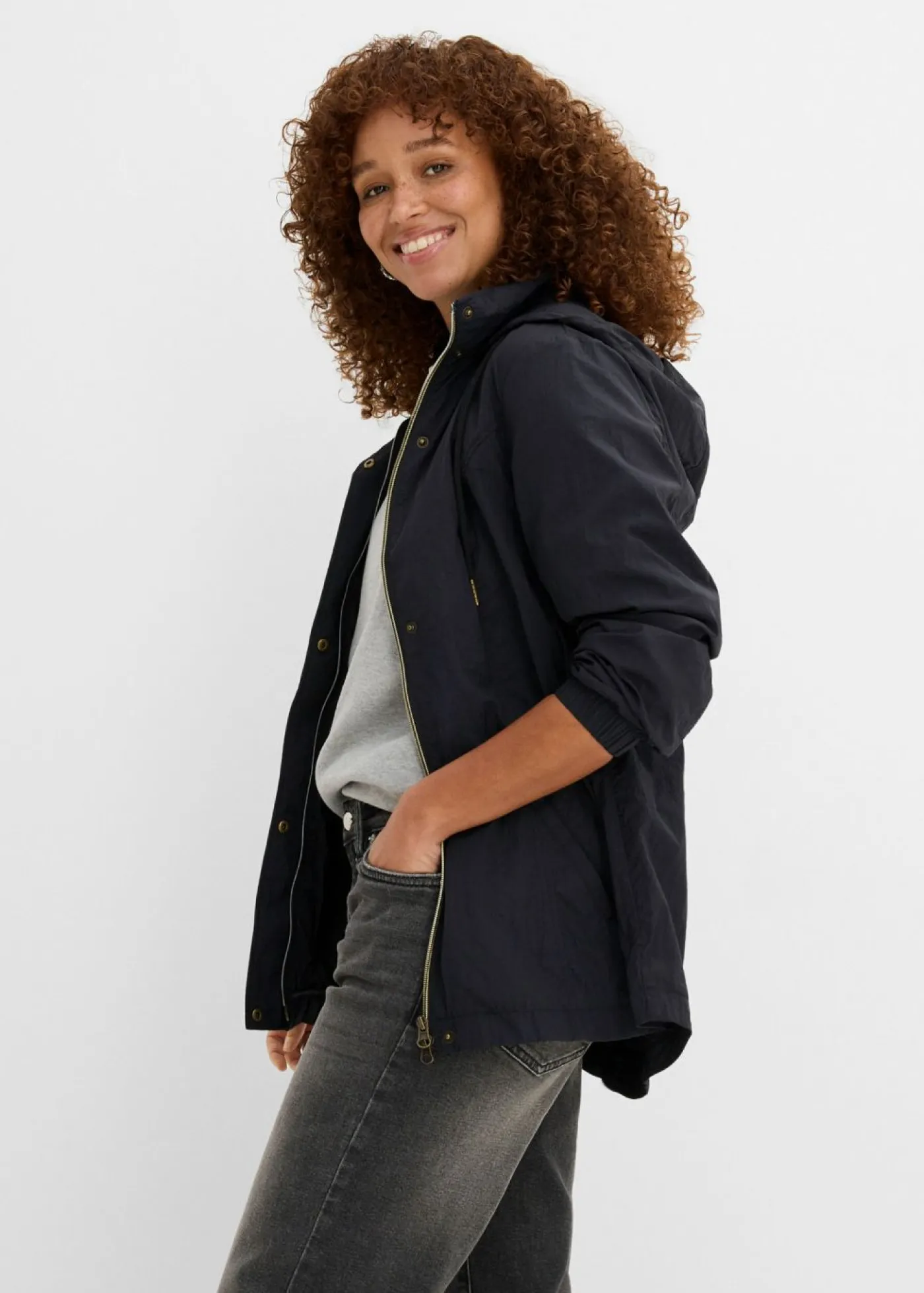 Mujer bonprix bonprix Chaqueta ligera de entretiempo con capucha