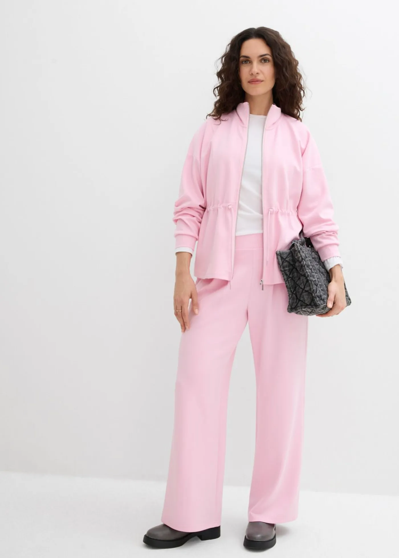 bonprix bonprix Ropa Cómoda|Camisetas>Chaqueta oversize de neopreno suave rosa cristal