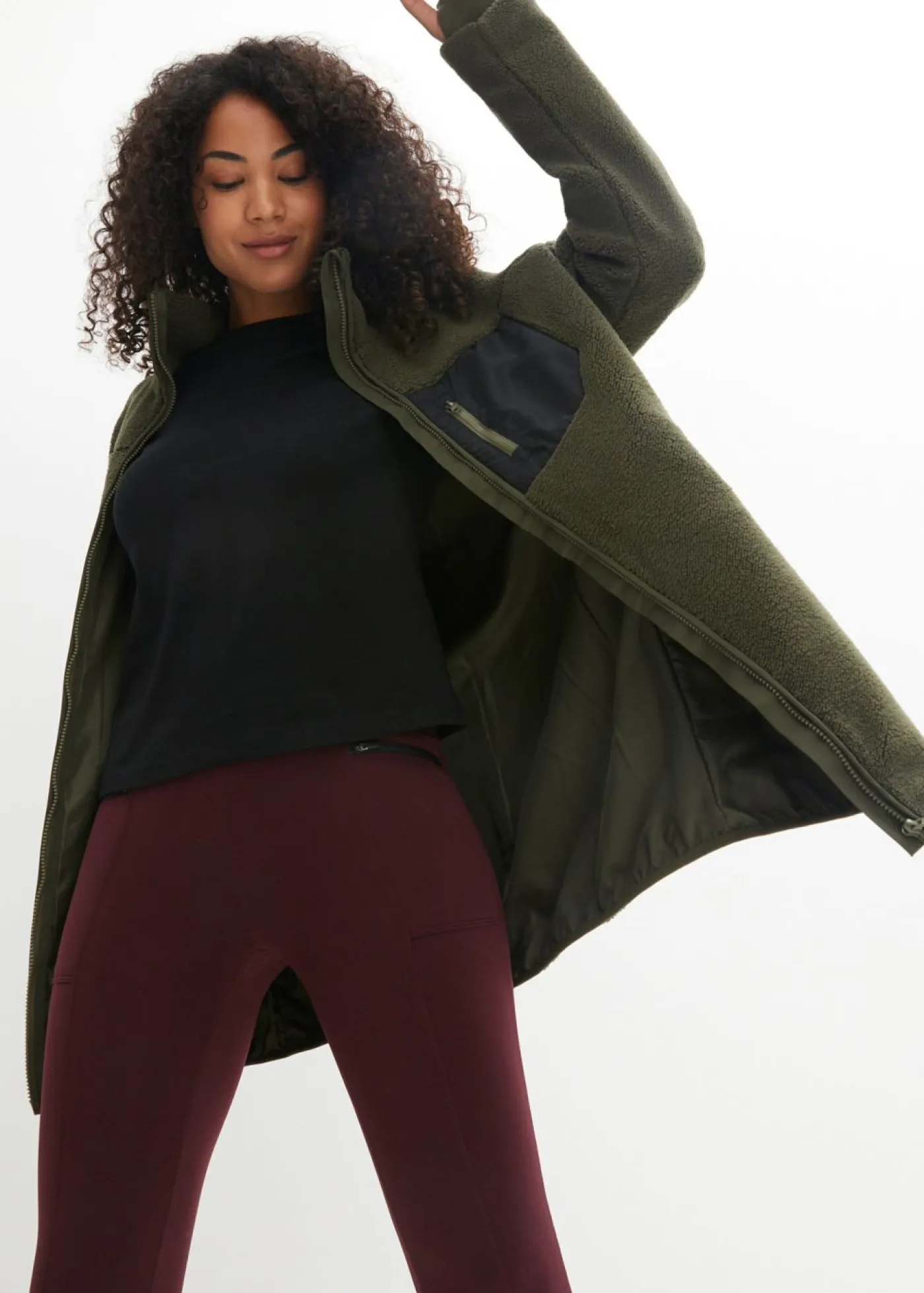 bonprix bonprix Ropa Cómoda|Chaquetas Y Abrigos>Chaqueta polar Verde oliva oscuro